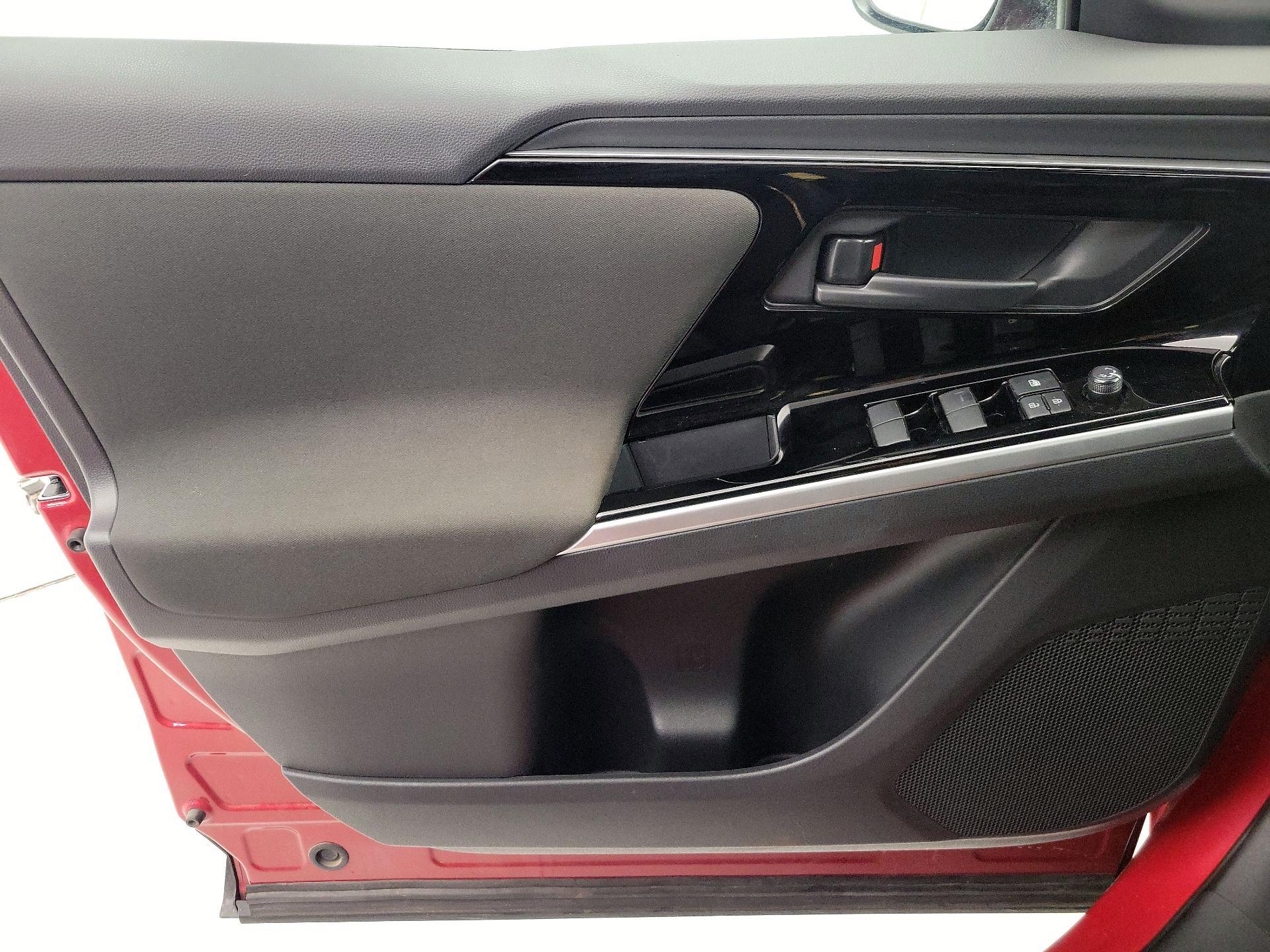 Thumbnail: 2024 Subaru Solterra - 12