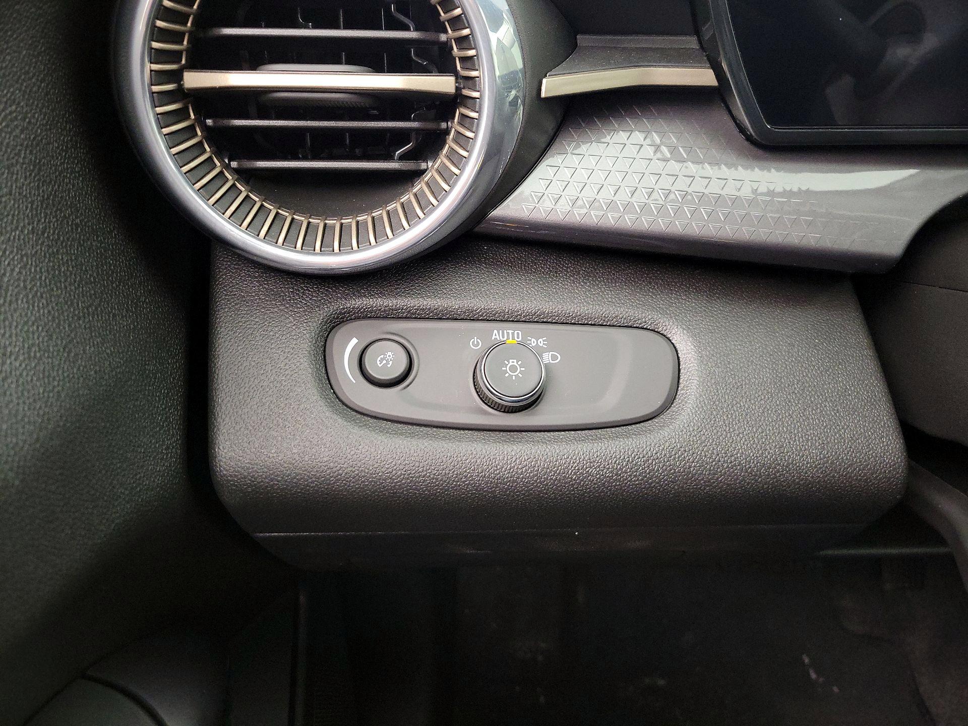 Thumbnail: 2024 Chevrolet Trax - 13