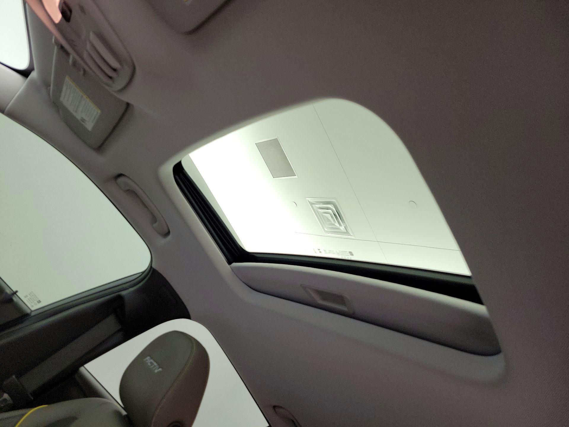 Thumbnail: 2024 Chevrolet Trax - 19