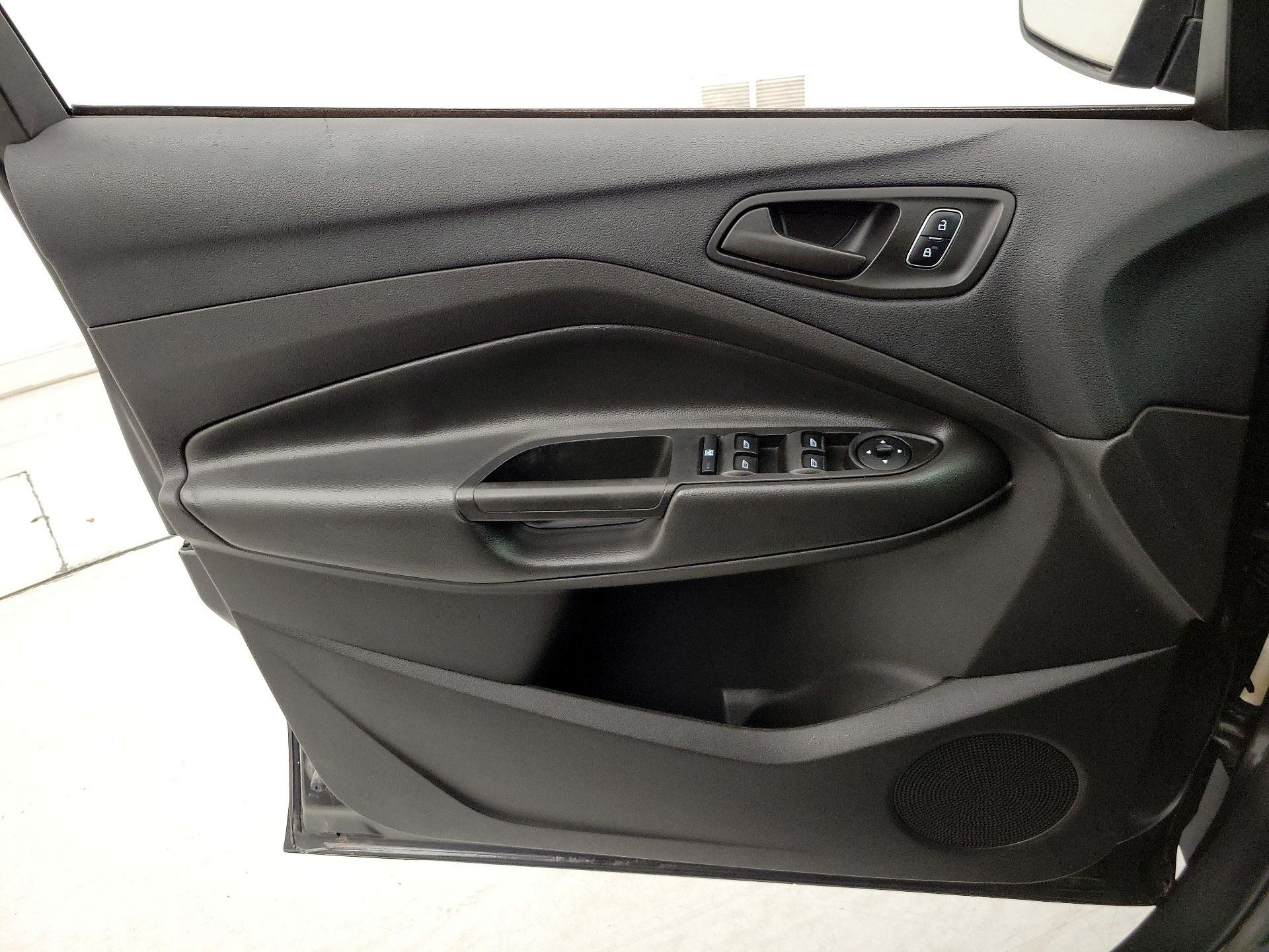 Thumbnail: 2017 Ford Escape - 12