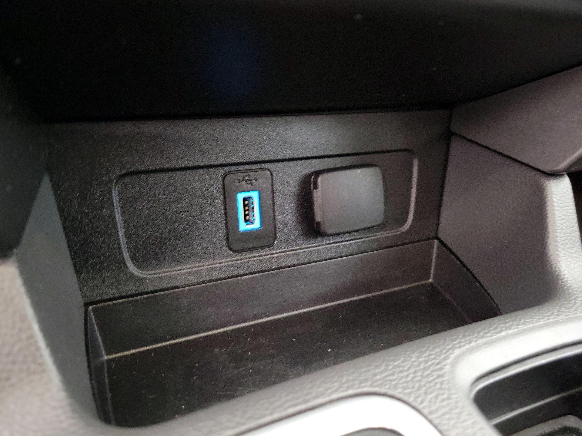 Thumbnail: 2017 Ford Escape - 18