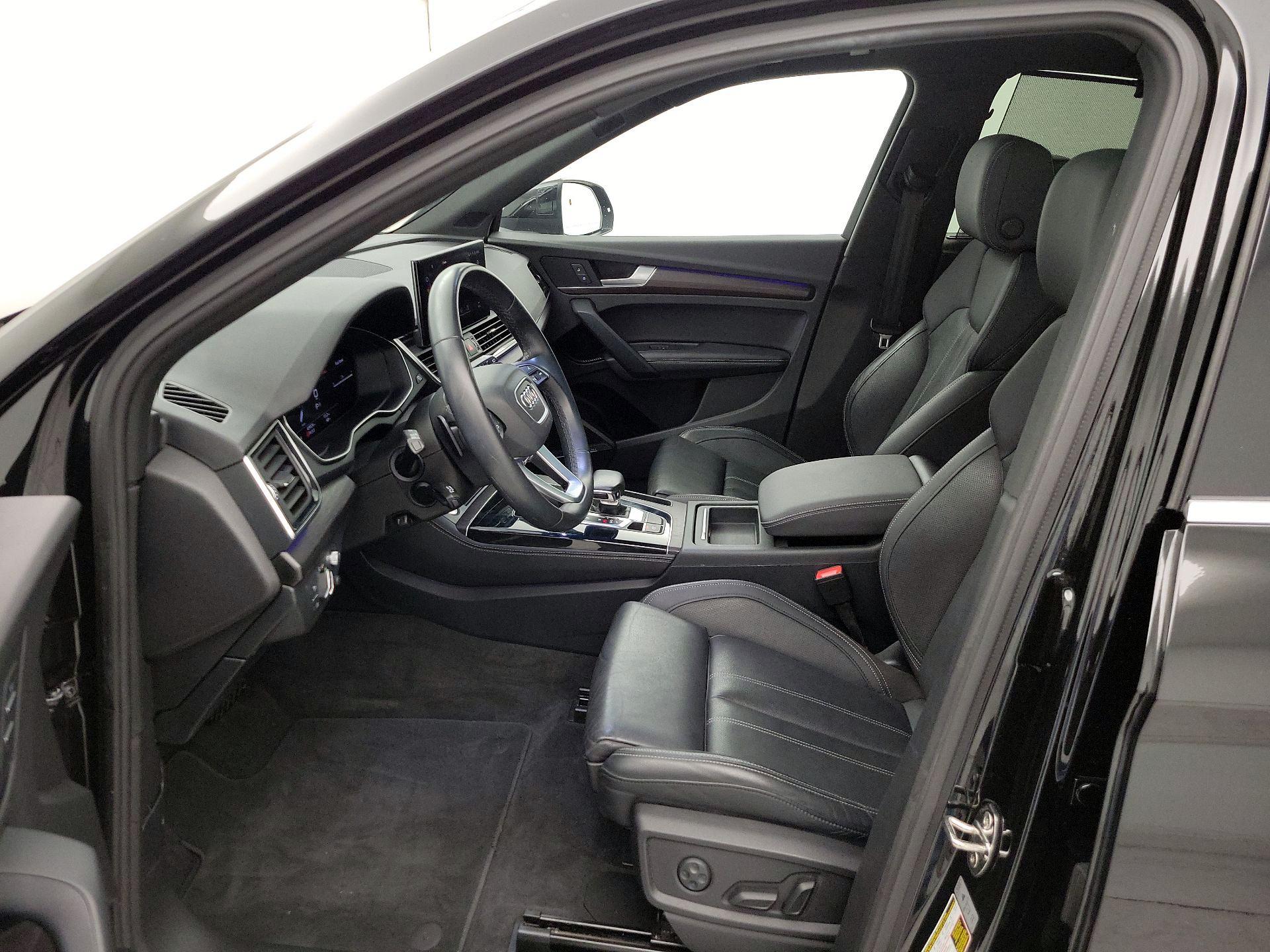 Thumbnail: 2022 Audi Q5 - 11