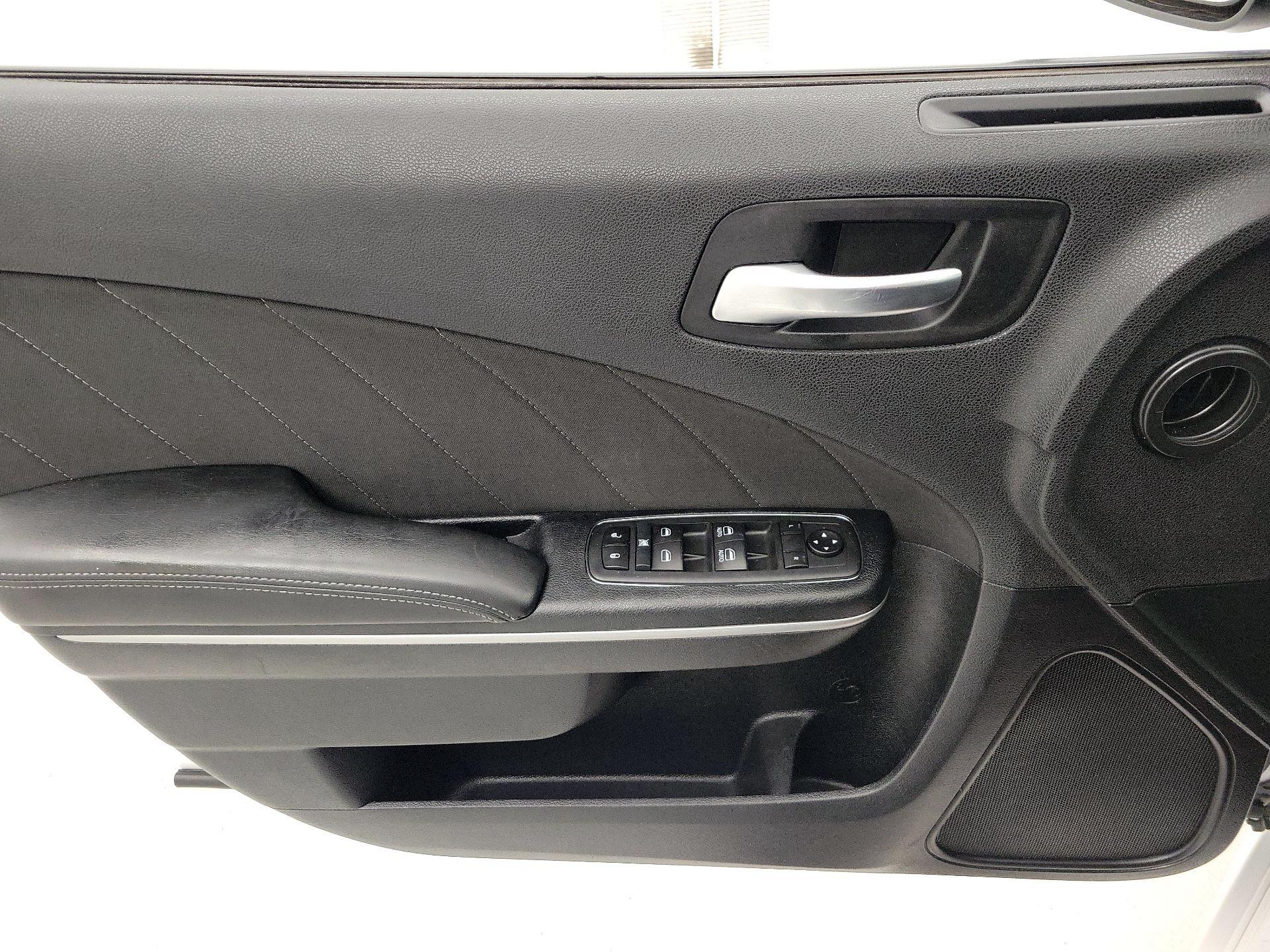 Thumbnail: 2020 Dodge Charger - 12