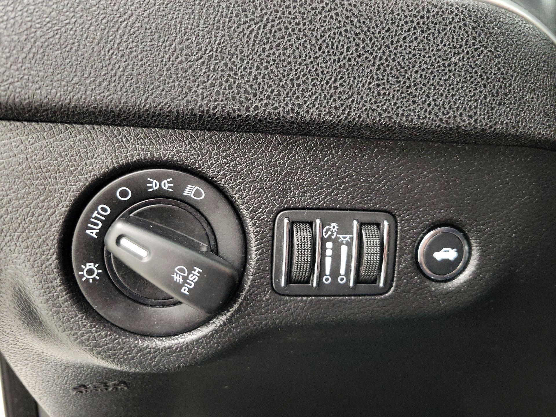 Thumbnail: 2020 Dodge Charger - 13