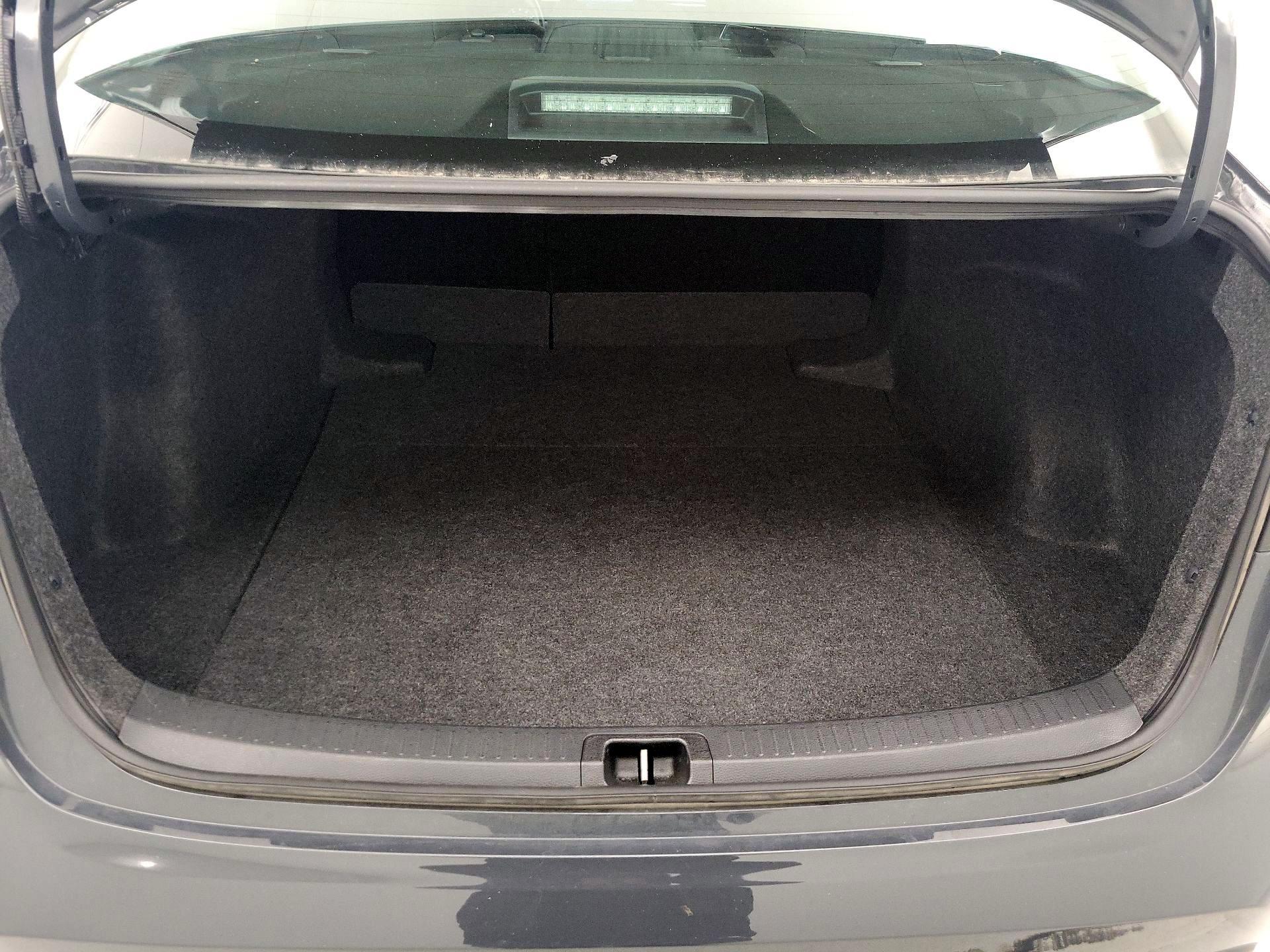 Thumbnail: 2025 Toyota Corolla - 18