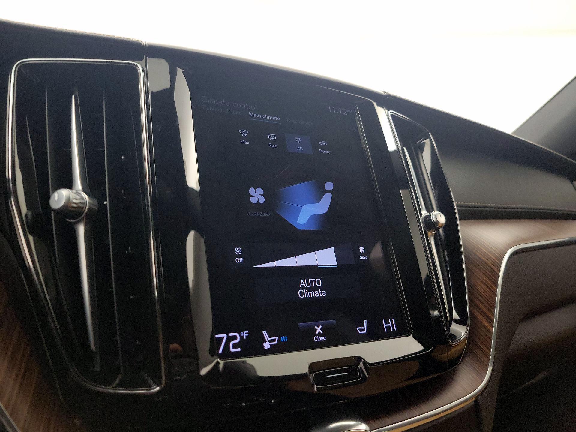 Thumbnail: 2021 Volvo XC60 - 14