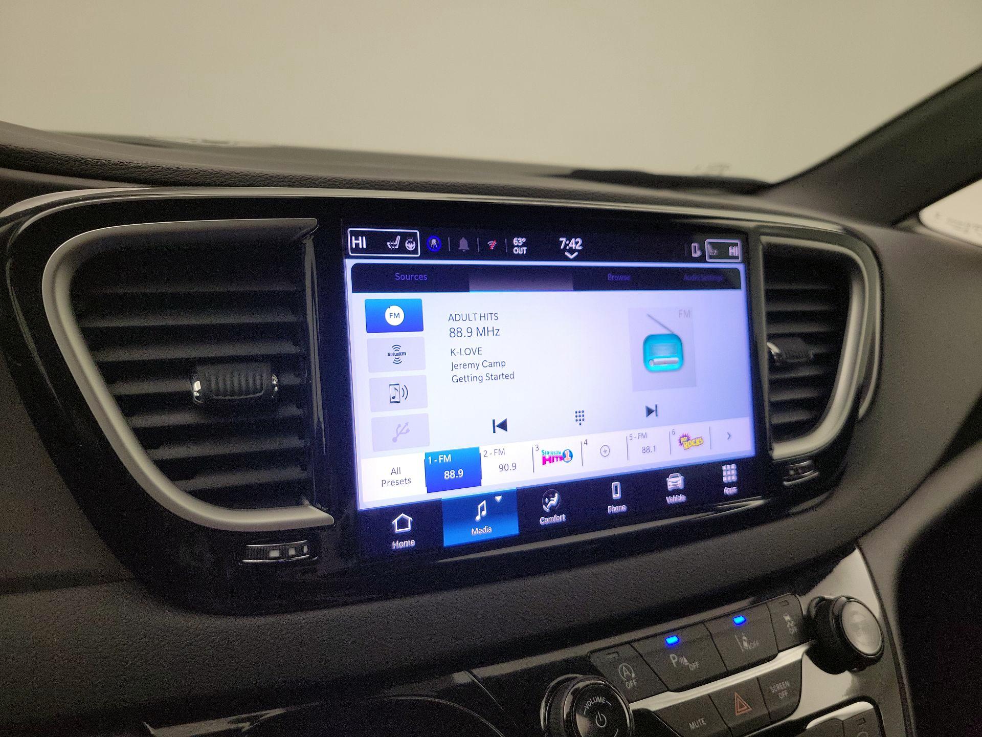 Thumbnail: 2025 Chrysler Pacifica - 15