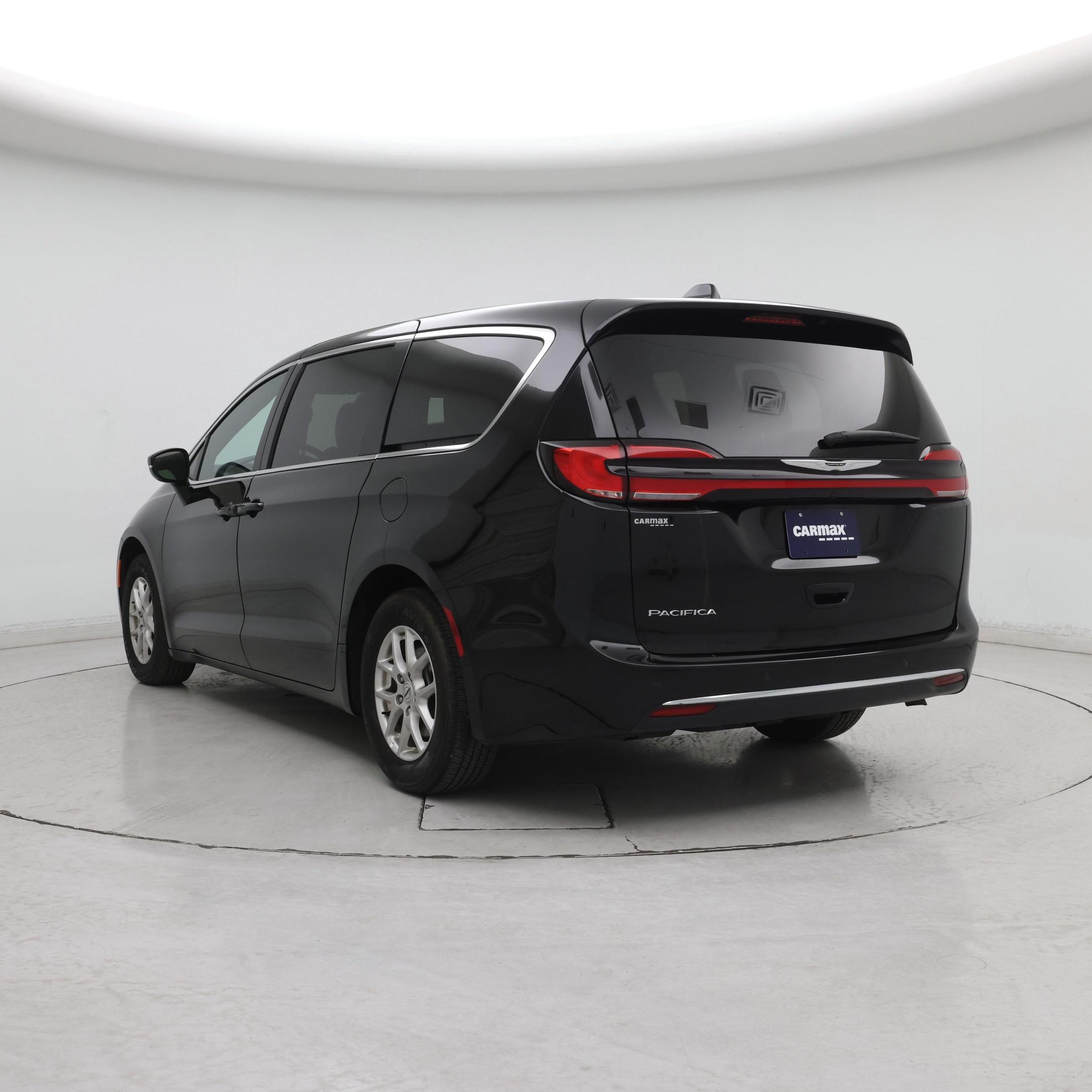 Thumbnail: 2025 Chrysler Pacifica - 2