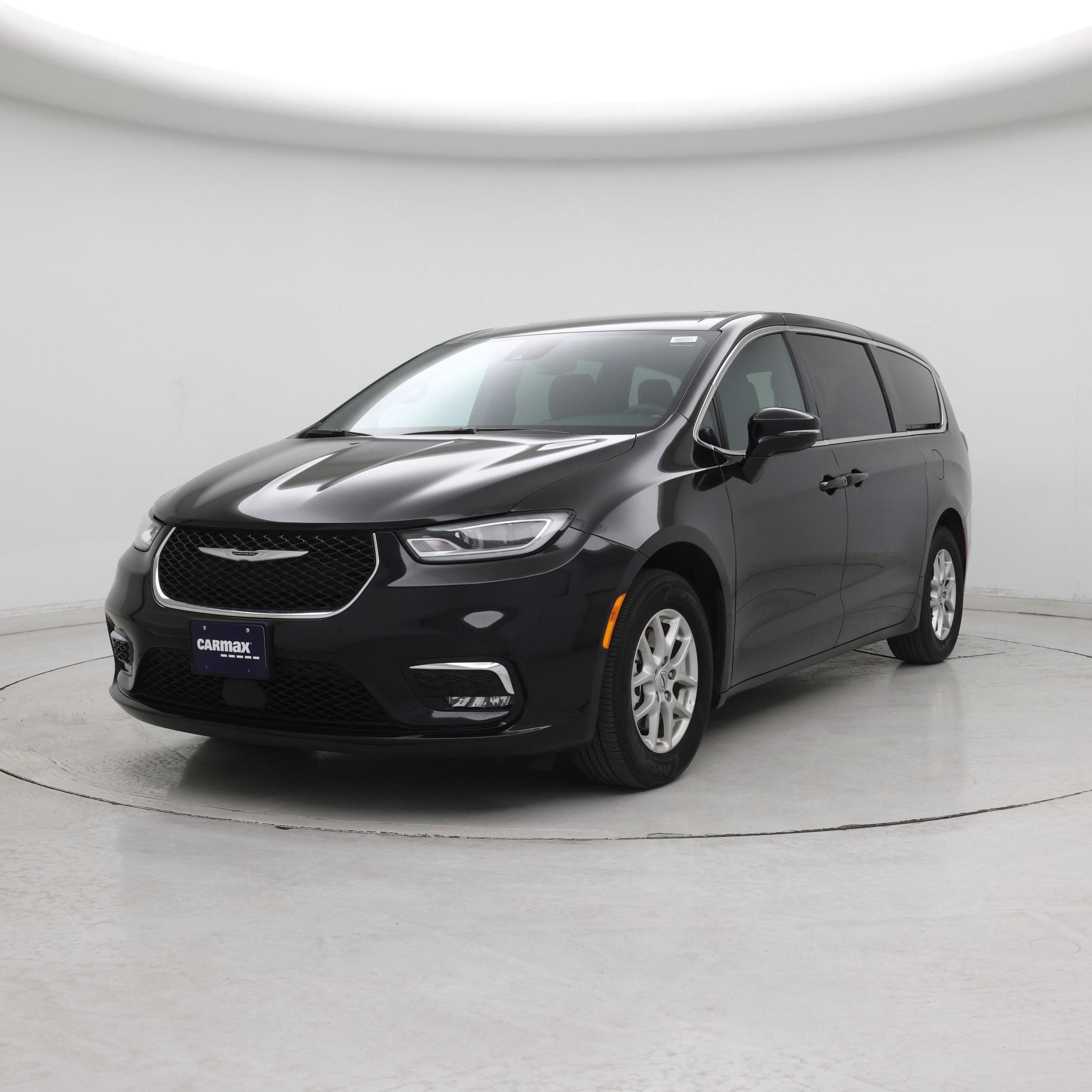 Thumbnail: 2025 Chrysler Pacifica - 4