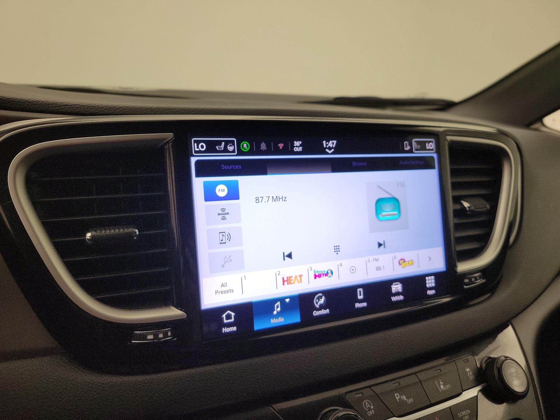 Thumbnail: 2025 Chrysler Pacifica - 15