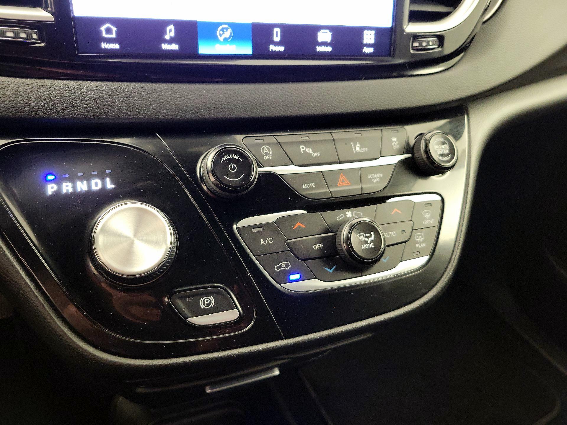 Thumbnail: 2025 Chrysler Pacifica - 16