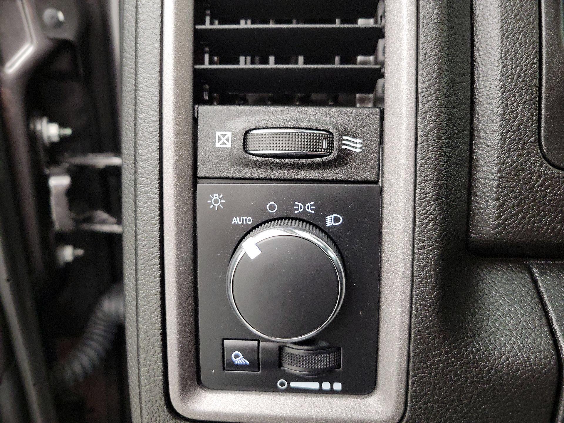 Thumbnail: 2022 RAM 1500 Classic - 13