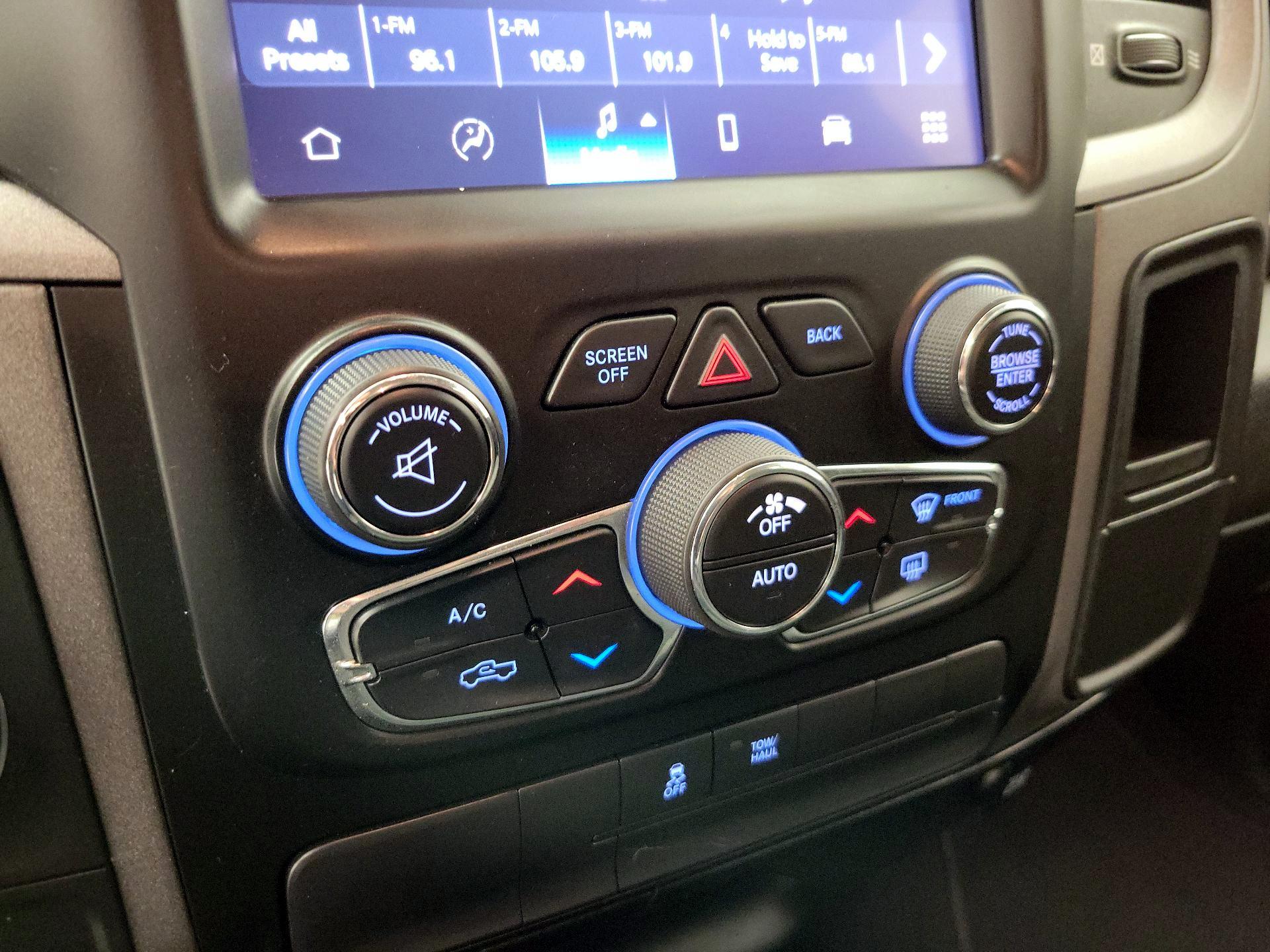 Thumbnail: 2022 RAM 1500 Classic - 16