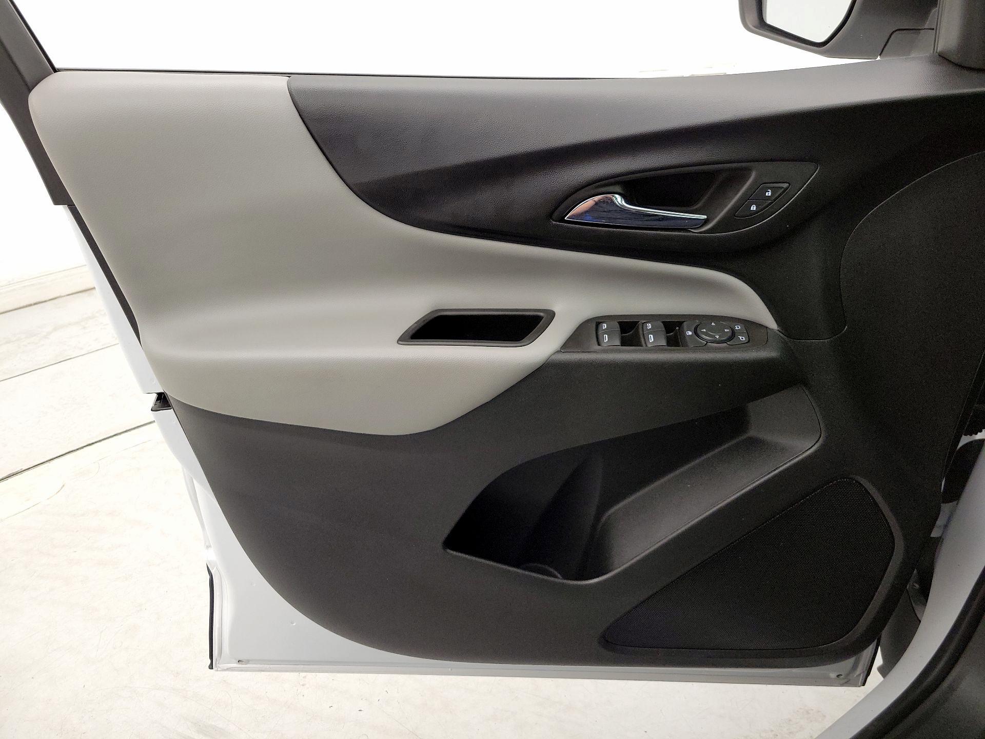 Thumbnail: 2022 Chevrolet Equinox - 12