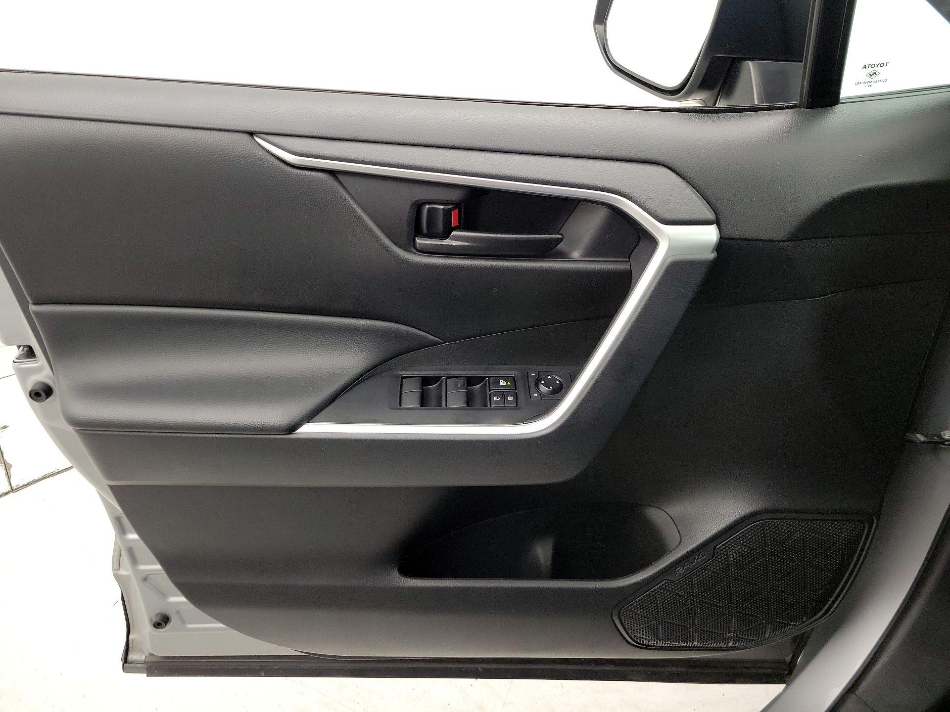 Thumbnail: 2024 Toyota RAV4 - 12