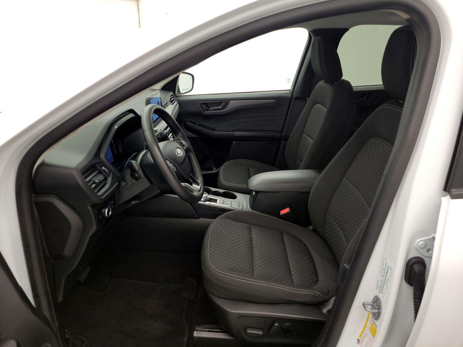 Thumbnail: 2023 Ford Escape - 11