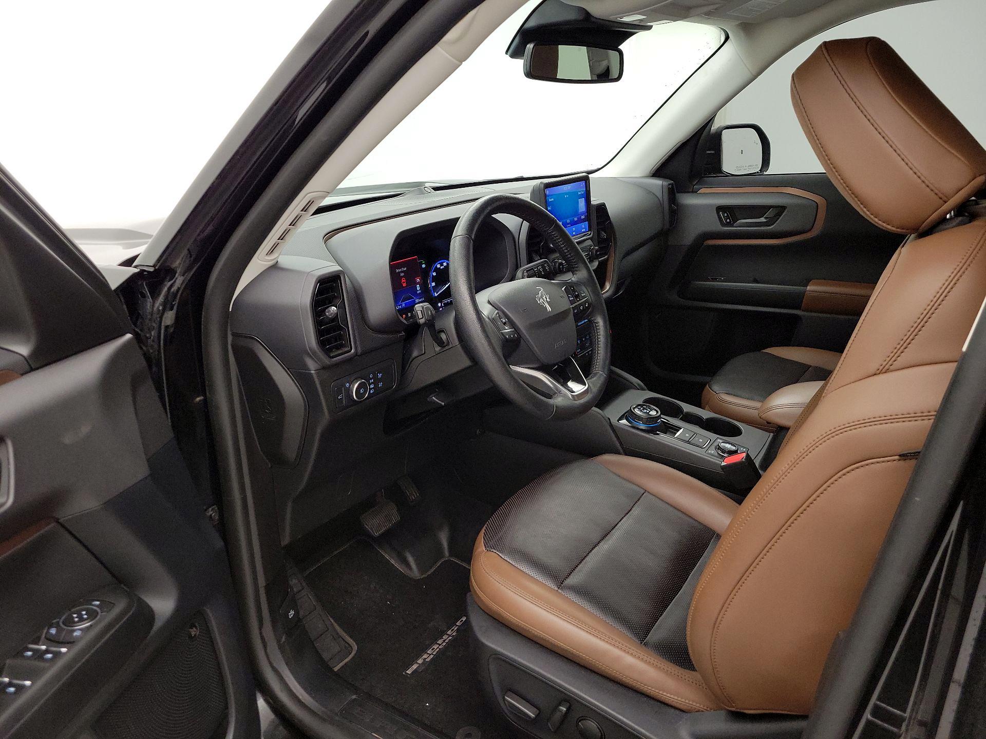 Thumbnail: 2022 Ford Bronco Sport - 11