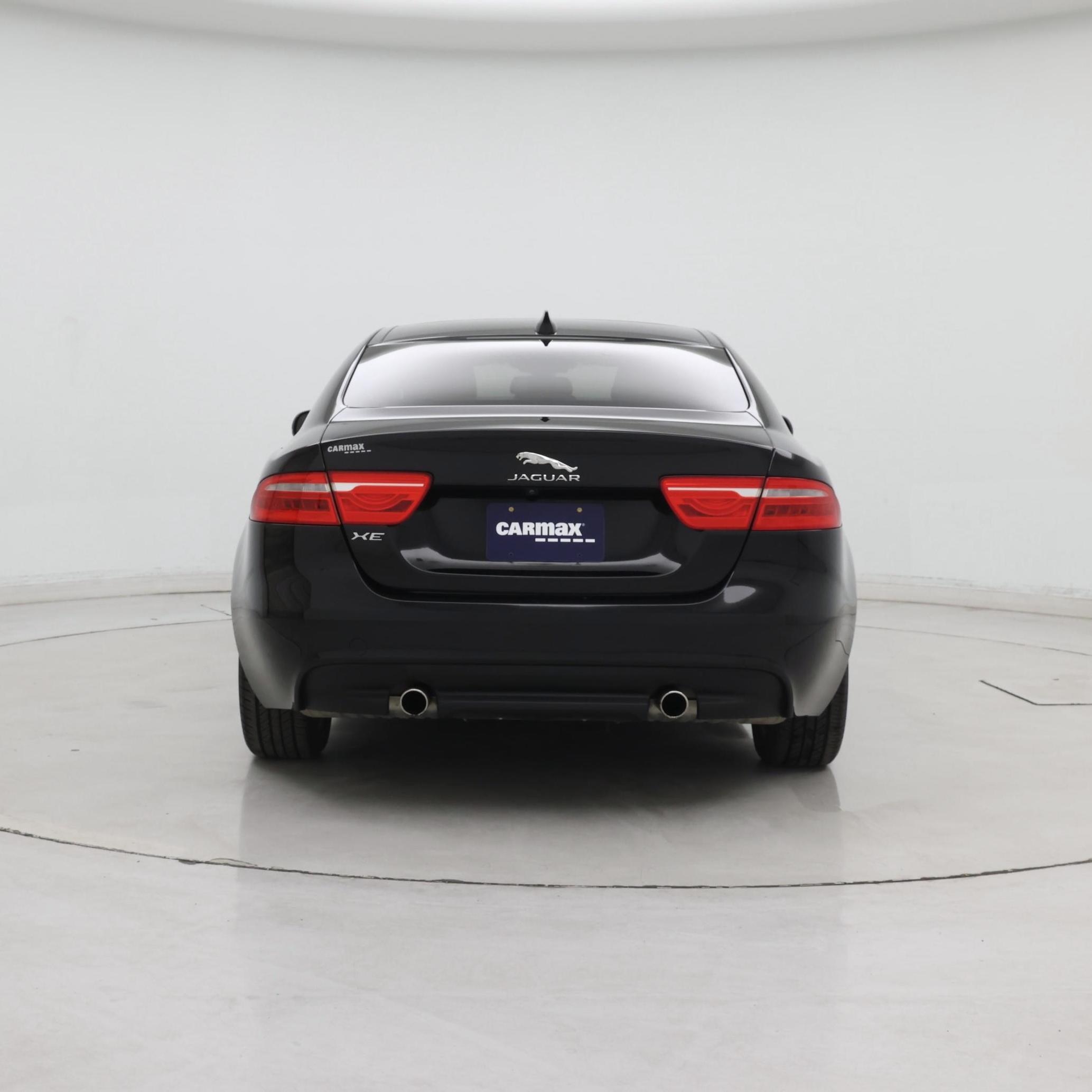 Thumbnail: 2017 Jaguar XE - 6