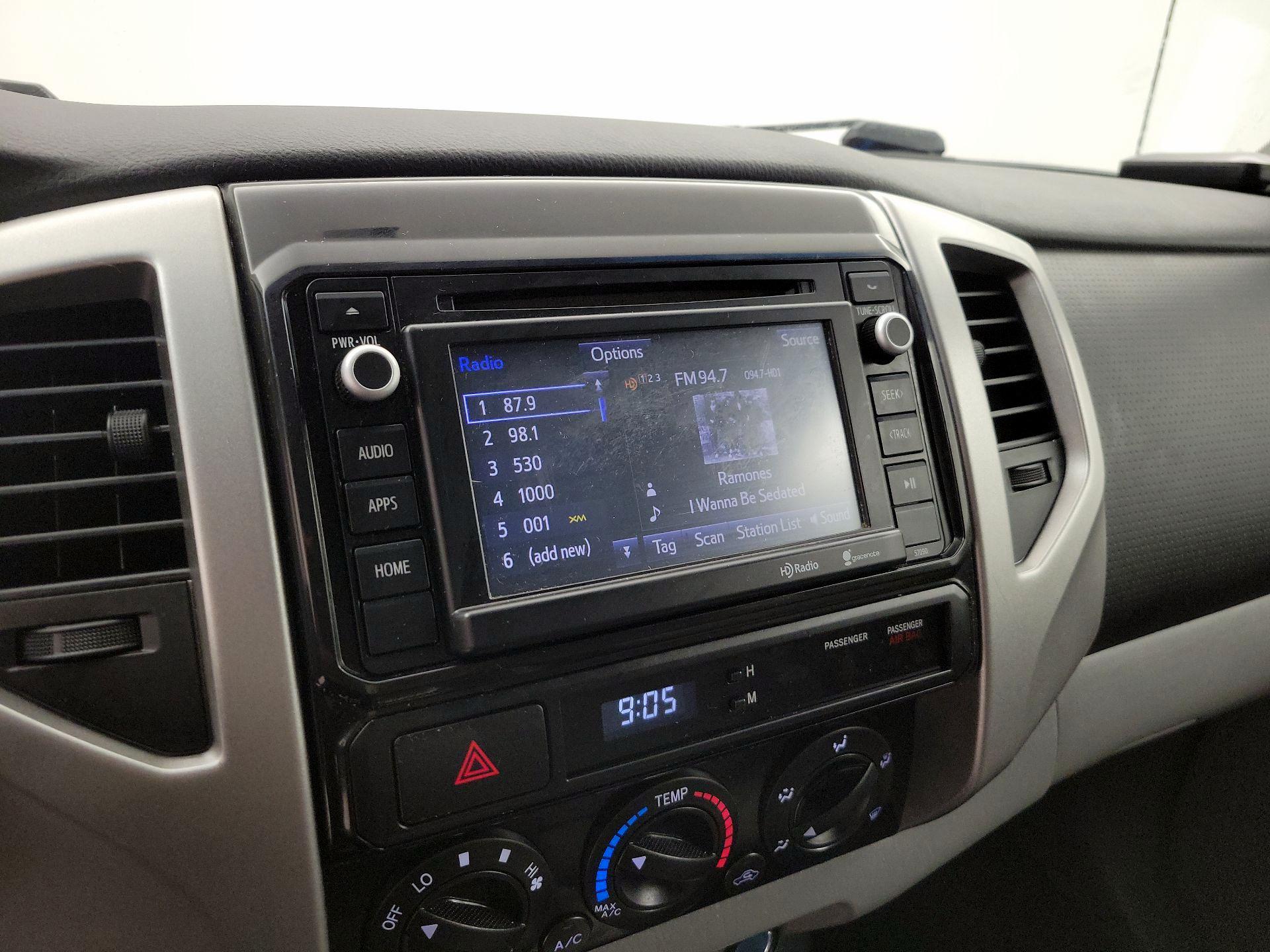 Thumbnail: 2014 Toyota Tacoma - 15