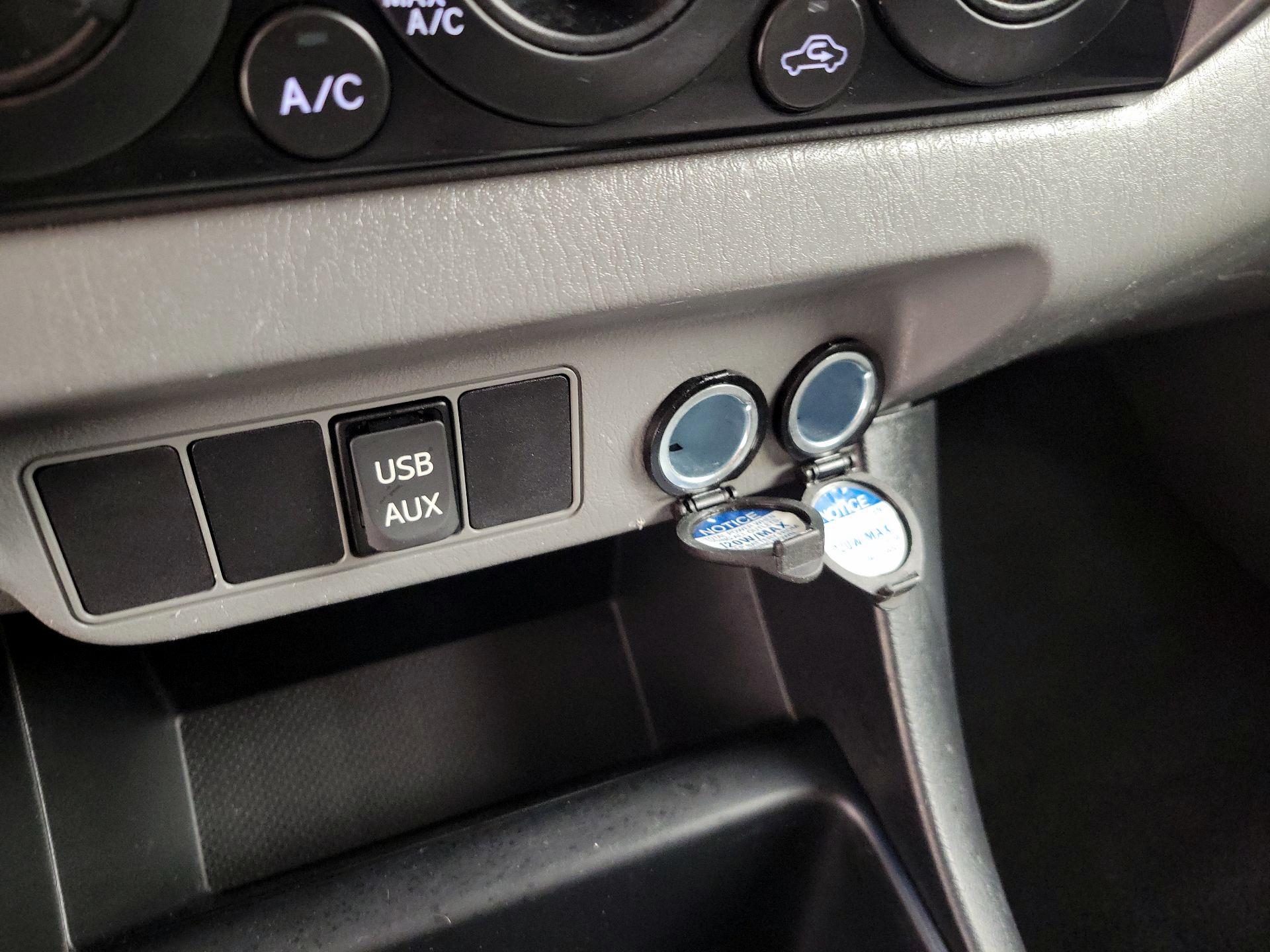 Thumbnail: 2014 Toyota Tacoma - 18