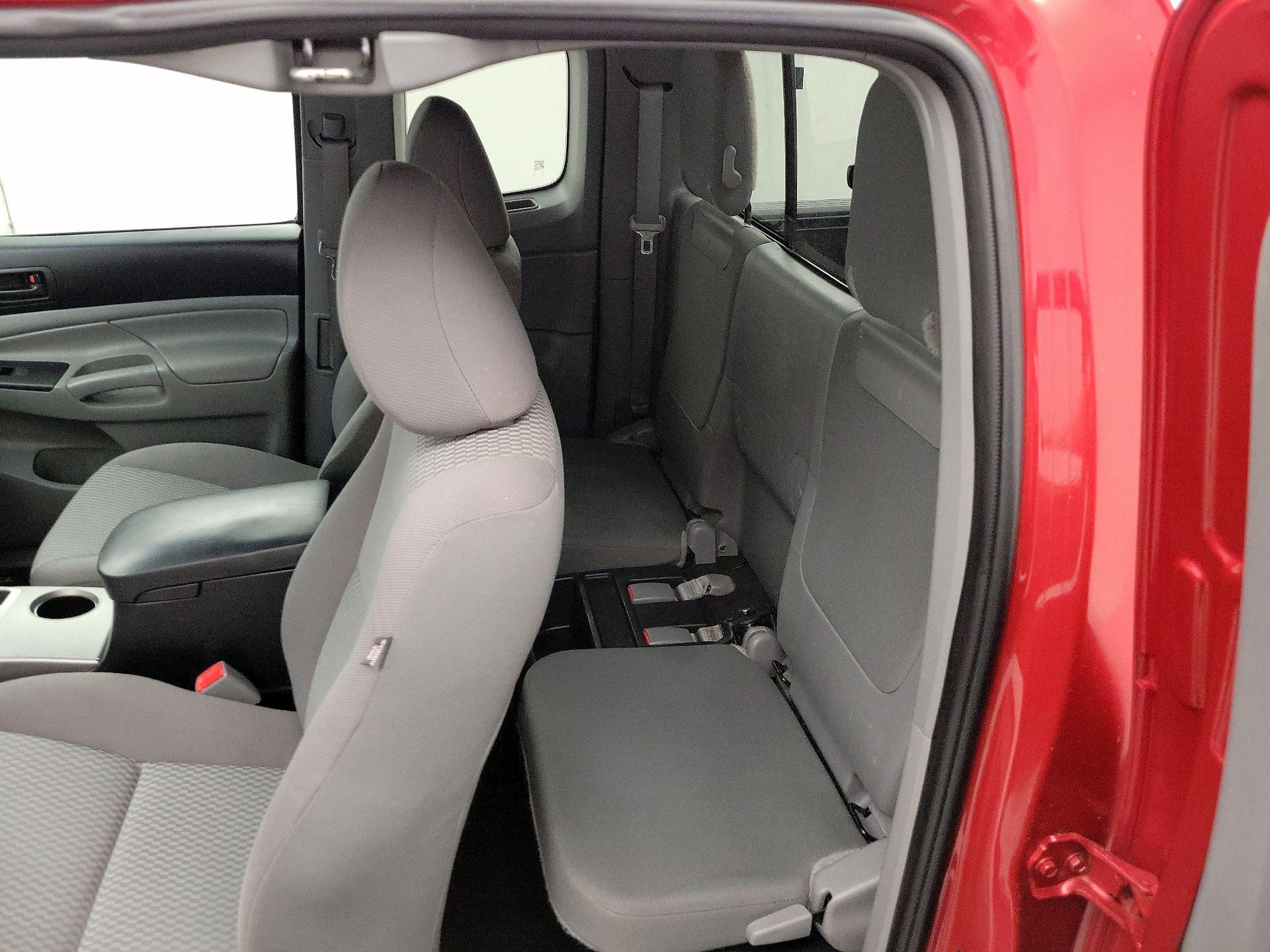 Thumbnail: 2014 Toyota Tacoma - 19