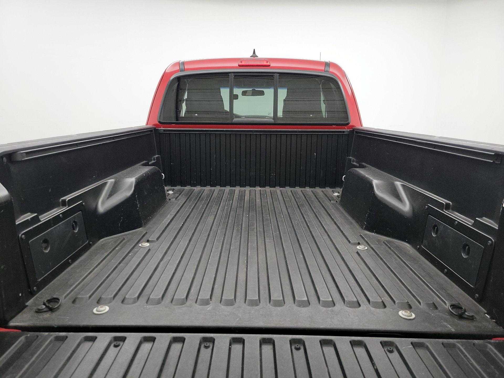 Thumbnail: 2014 Toyota Tacoma - 20