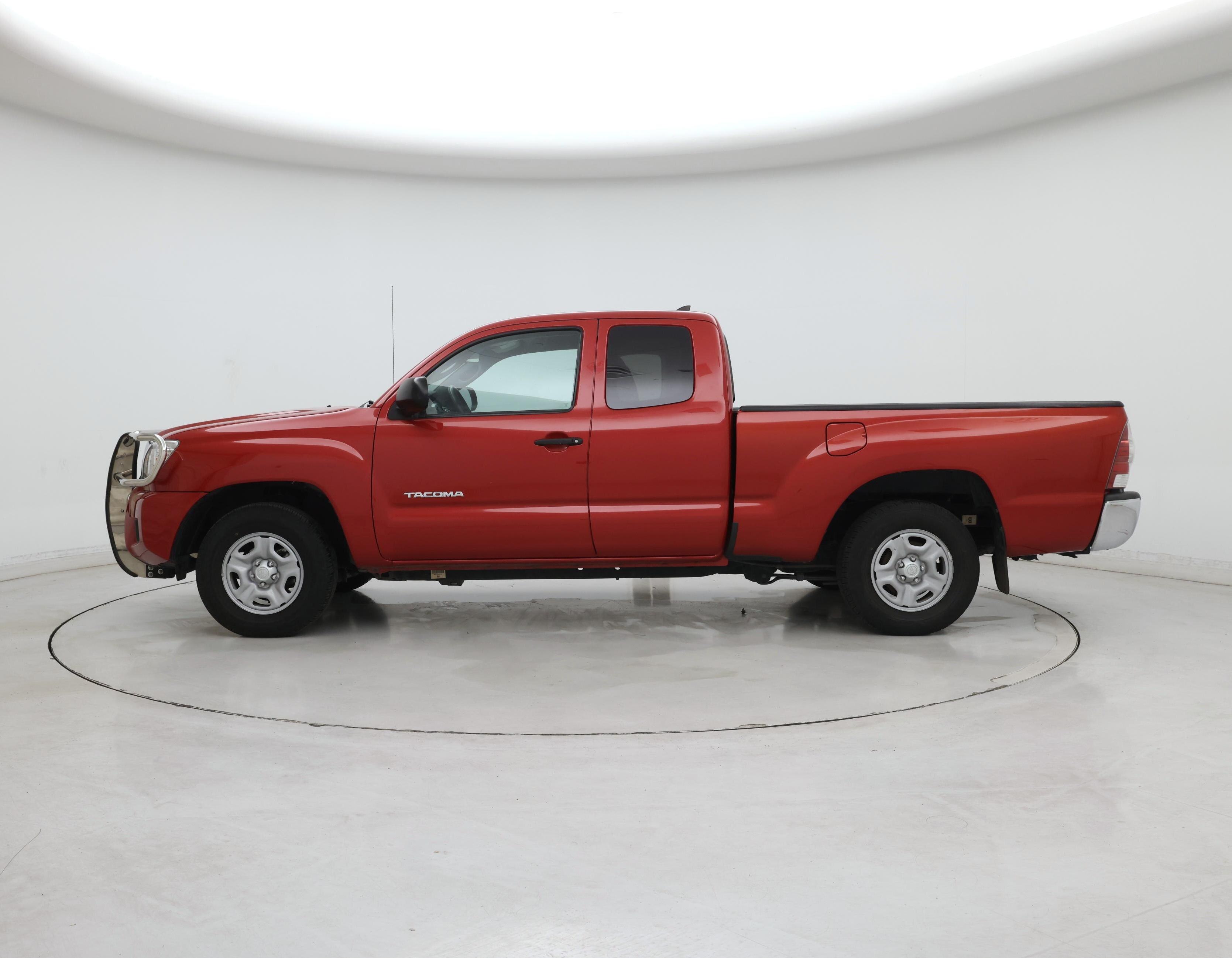 Thumbnail: 2014 Toyota Tacoma - 3