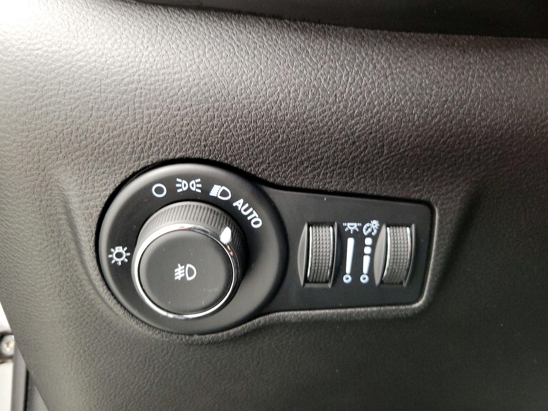 Thumbnail: 2025 Jeep Compass - 13