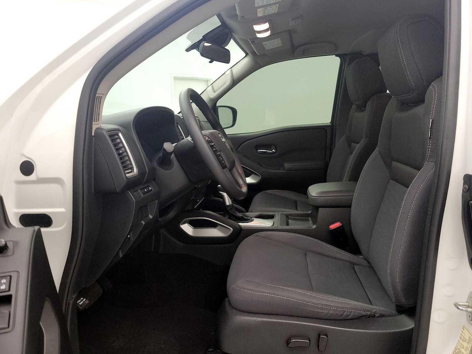 2023 Nissan Frontier SV - Photo 12