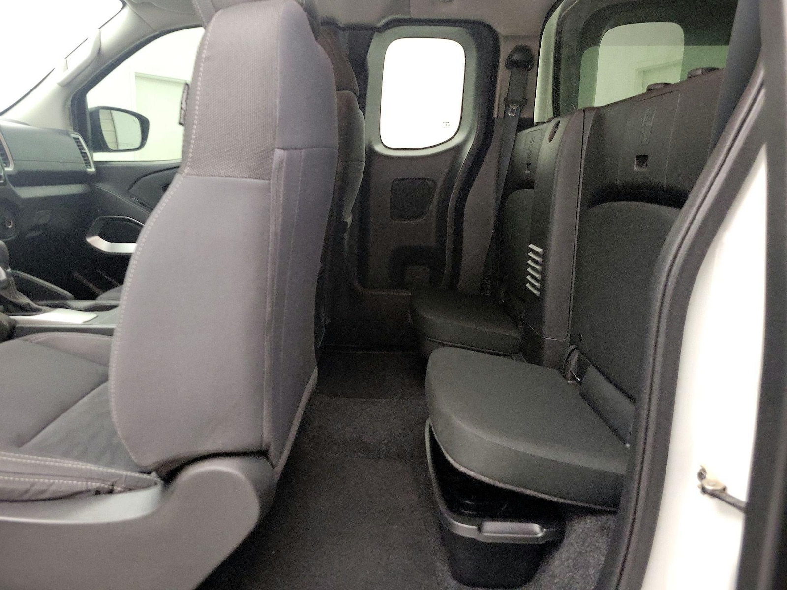2023 Nissan Frontier SV - Photo 20