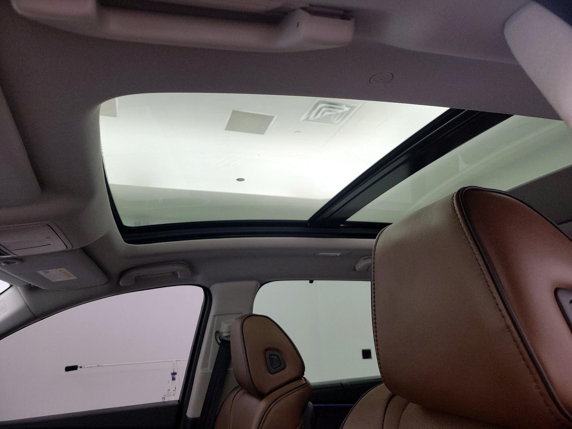 Thumbnail: 2023 Acura MDX - 20