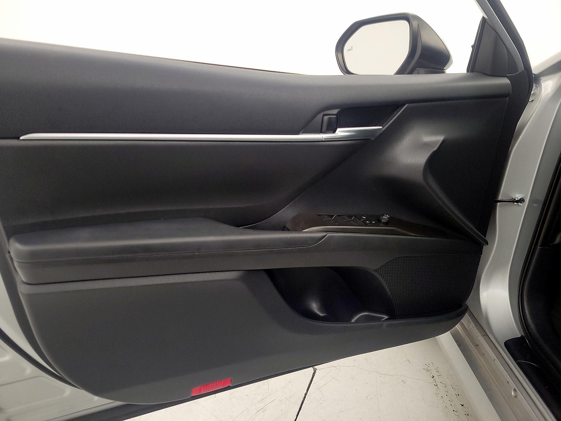 Thumbnail: 2021 Toyota Camry - 12