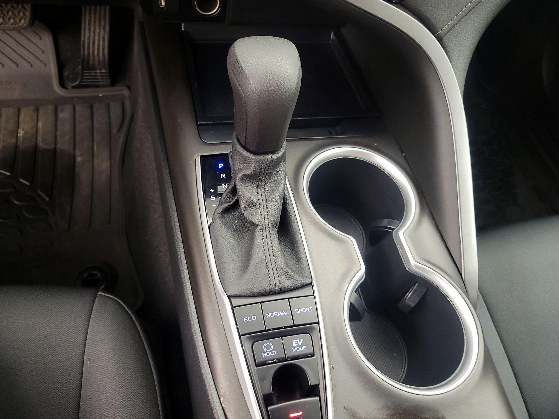 Thumbnail: 2021 Toyota Camry - 17