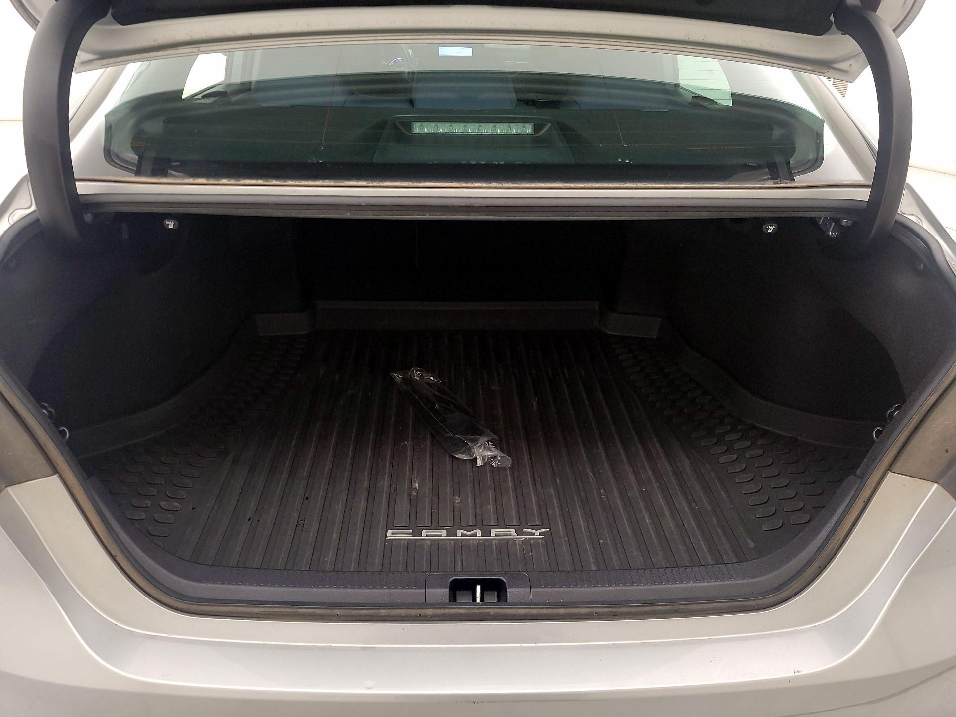 Thumbnail: 2021 Toyota Camry - 20