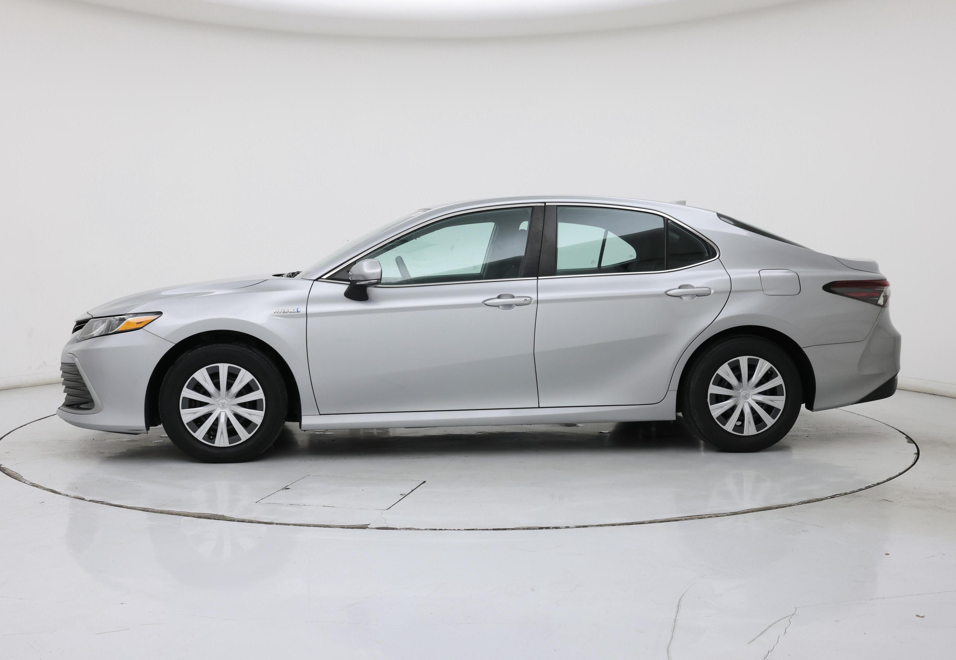 Thumbnail: 2021 Toyota Camry - 3