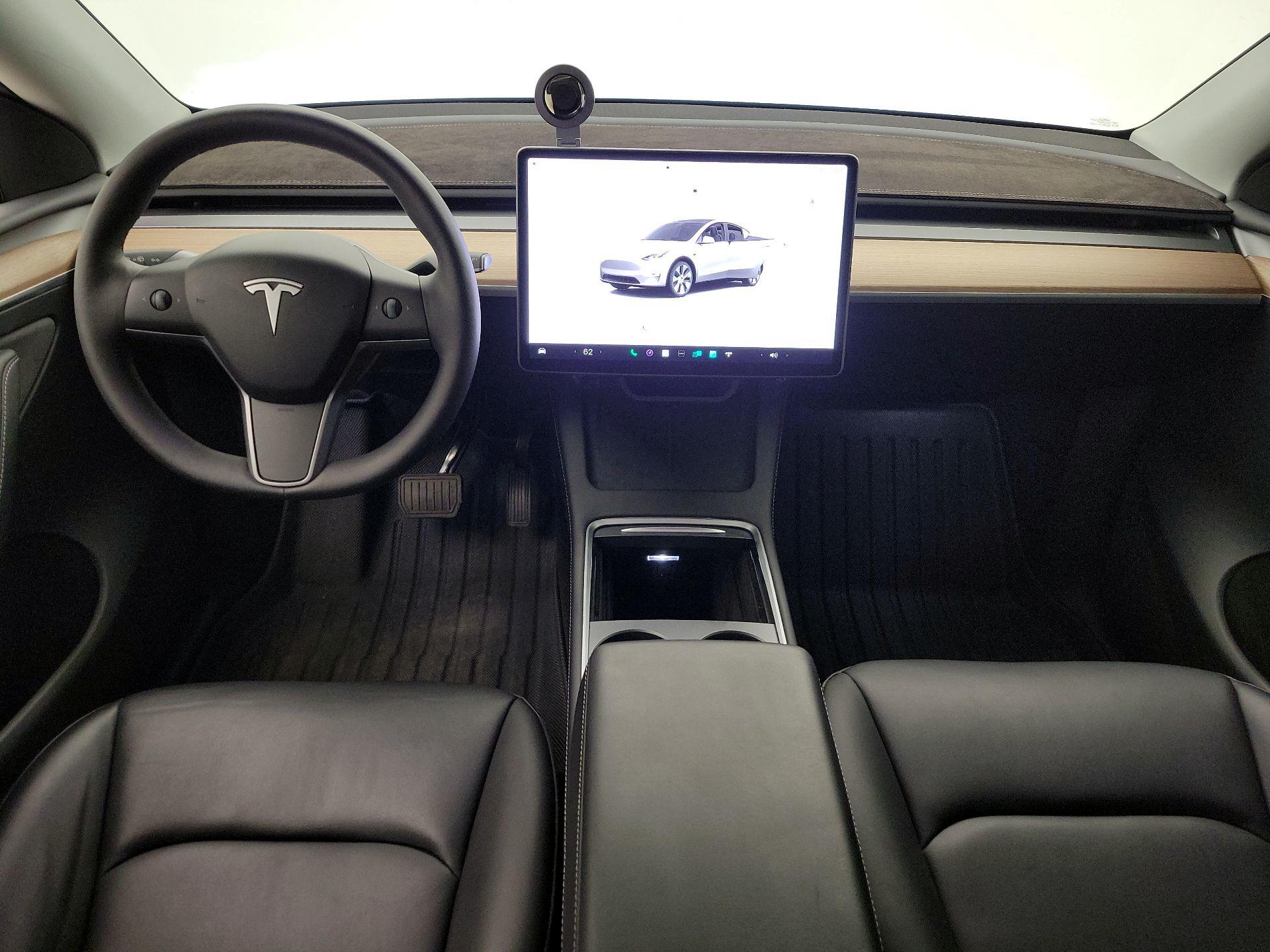 Thumbnail: 2024 Tesla Model Y - 9