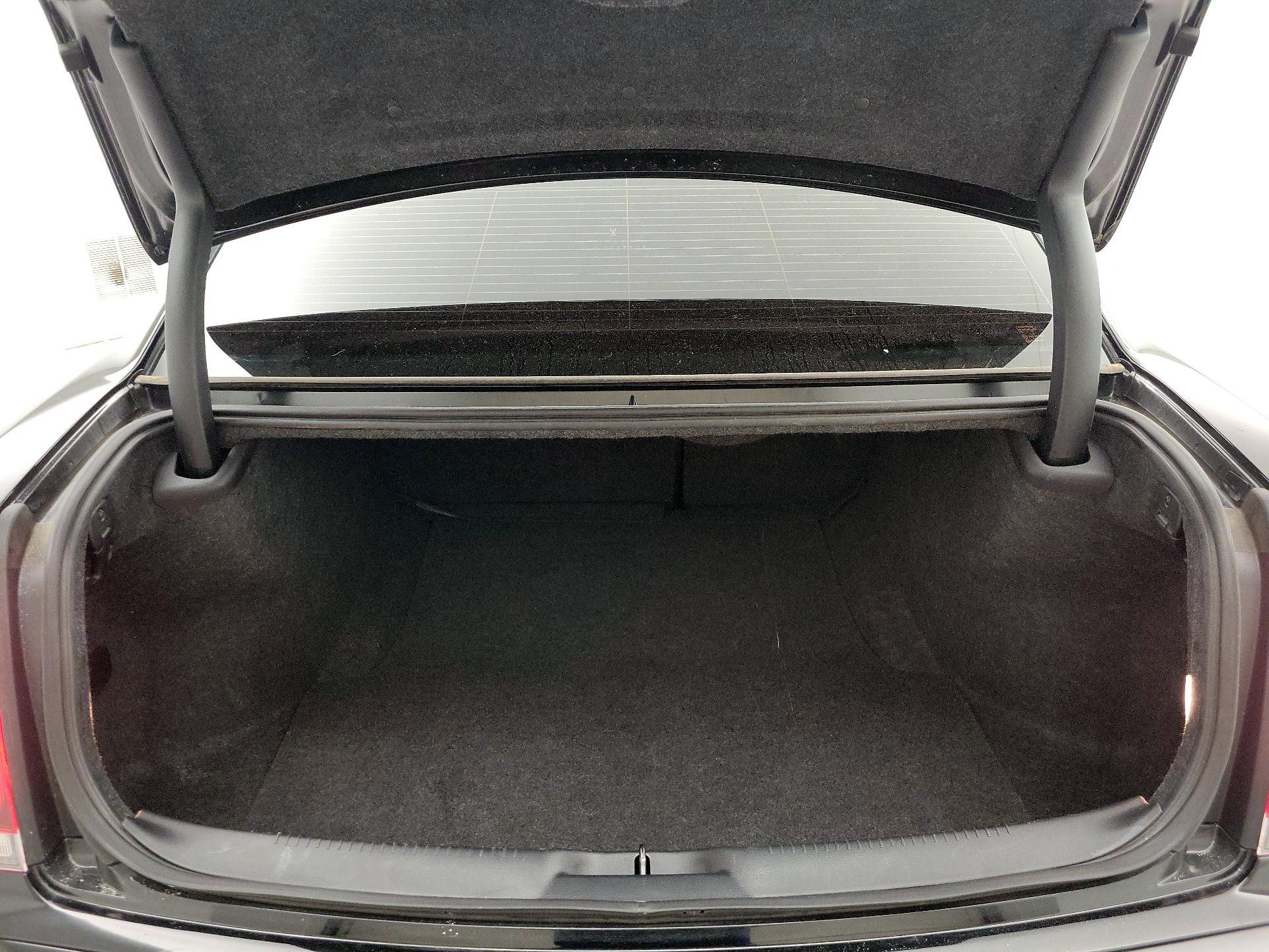 Thumbnail: 2019 Chrysler 300 - 20