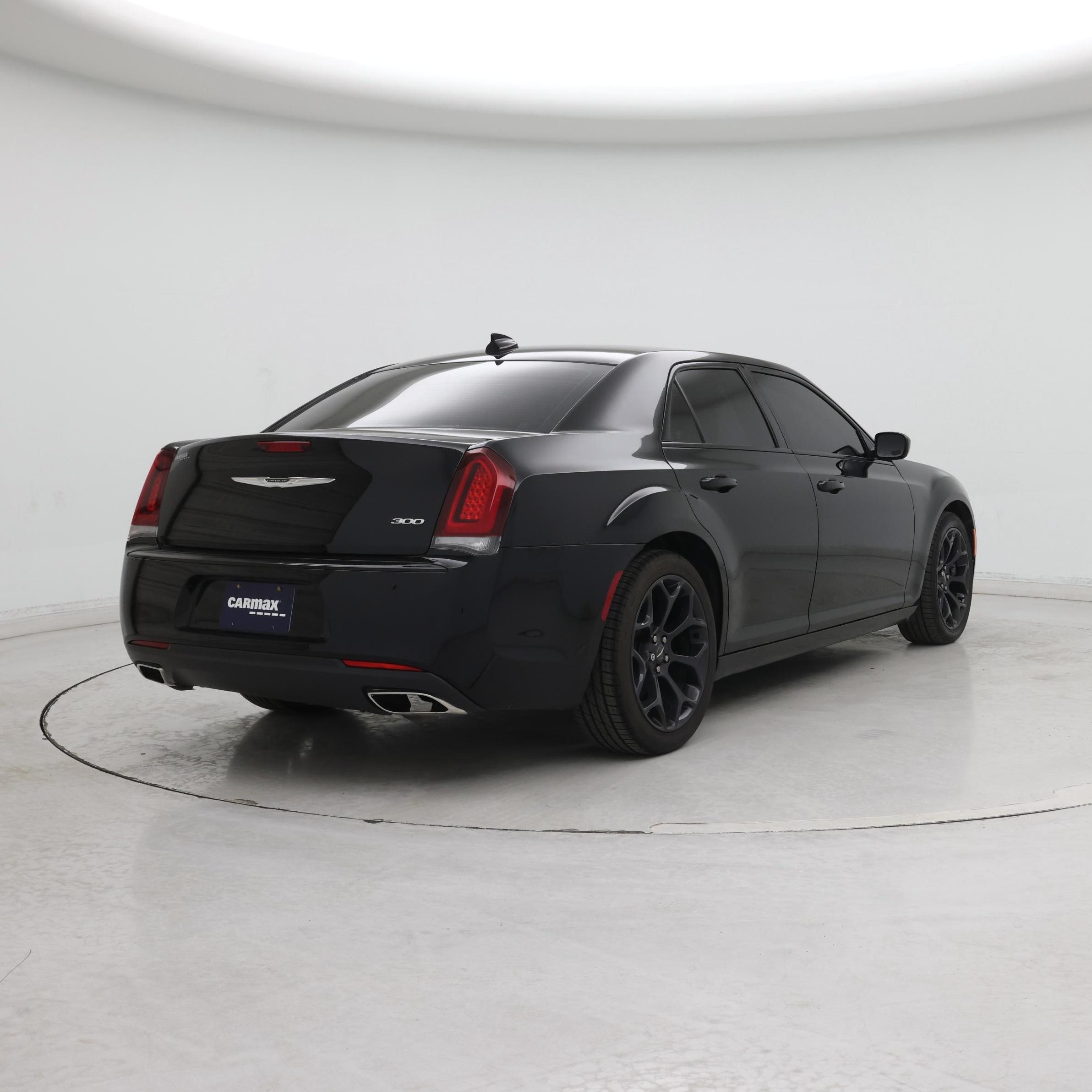 Thumbnail: 2019 Chrysler 300 - 8