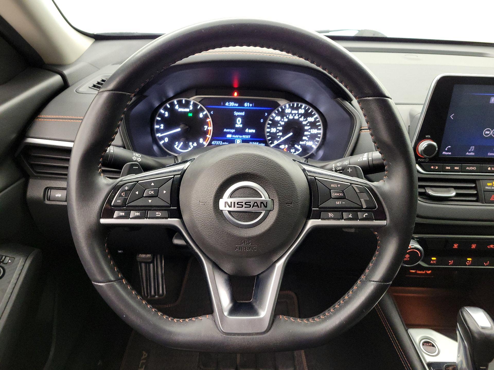 Thumbnail: 2020 Nissan Altima - 10