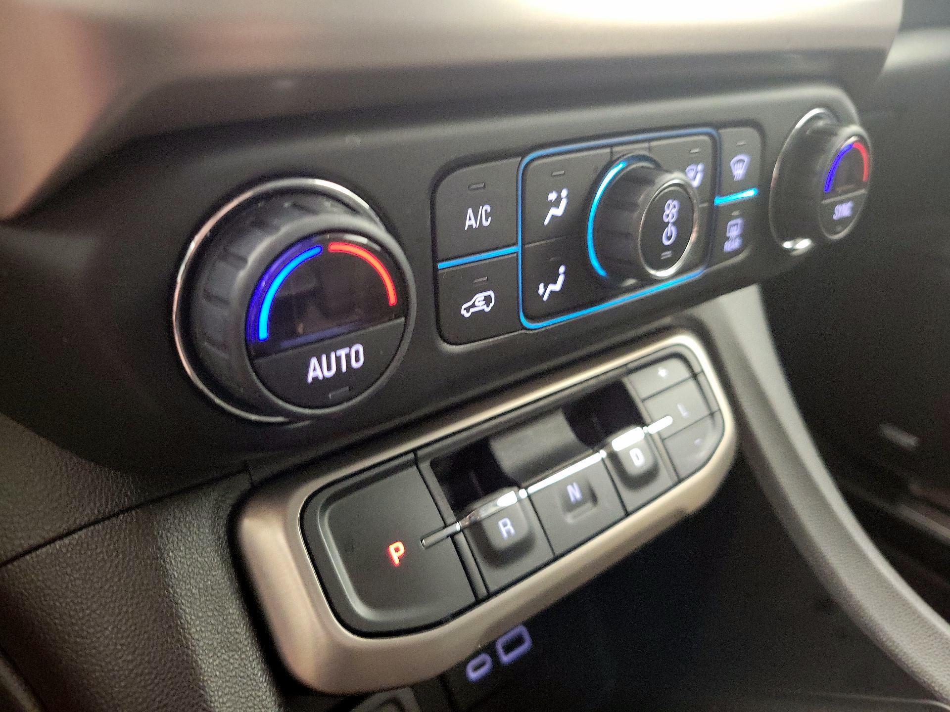 Thumbnail: 2021 GMC Acadia - 17