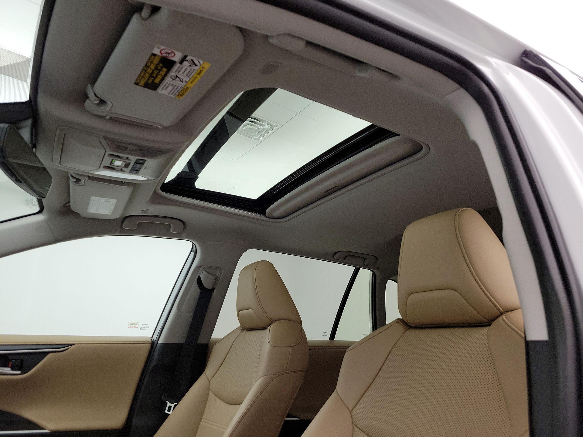 Thumbnail: 2025 Toyota RAV4 - 19