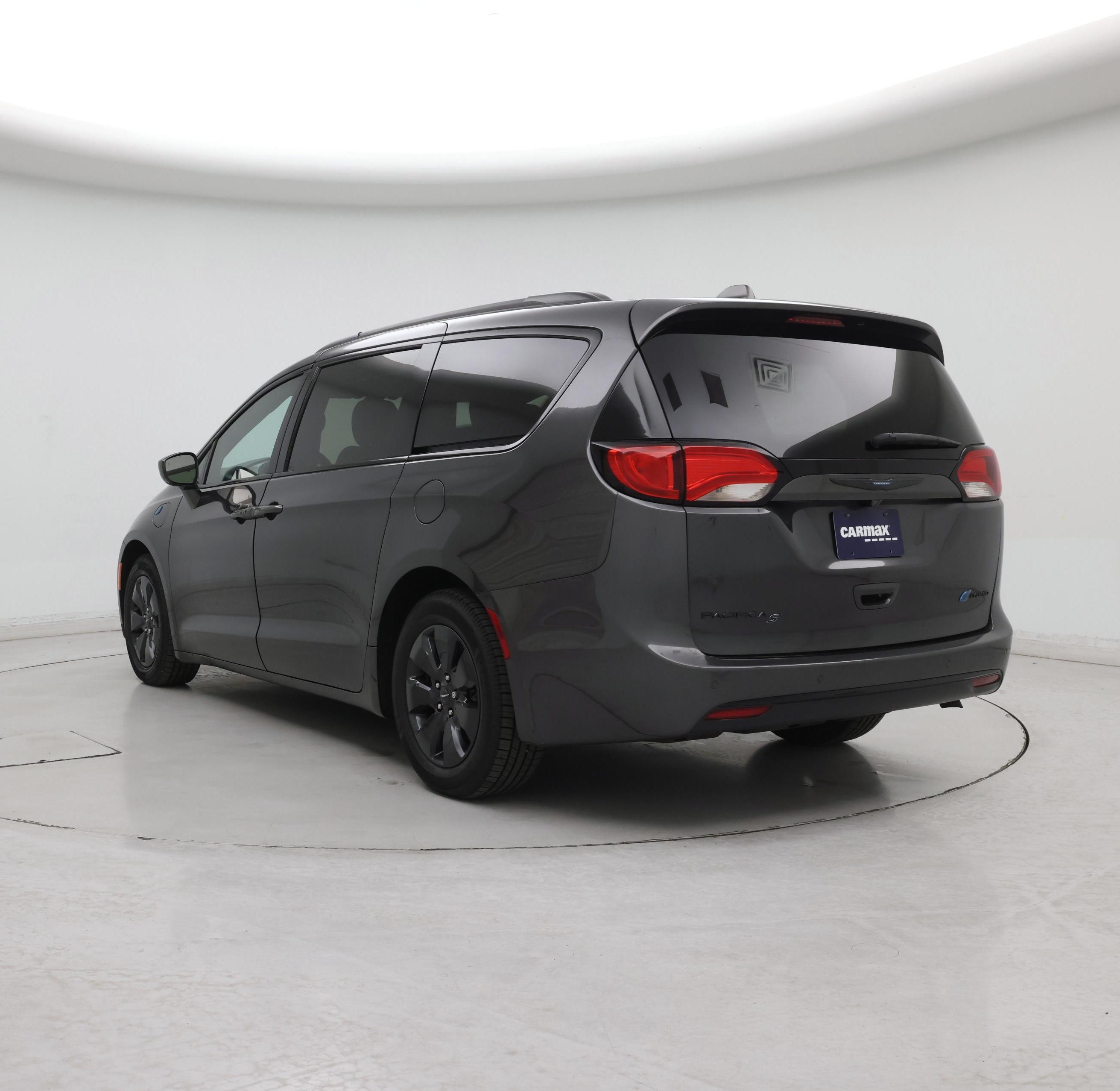 Thumbnail: 2020 Chrysler Pacifica - 2