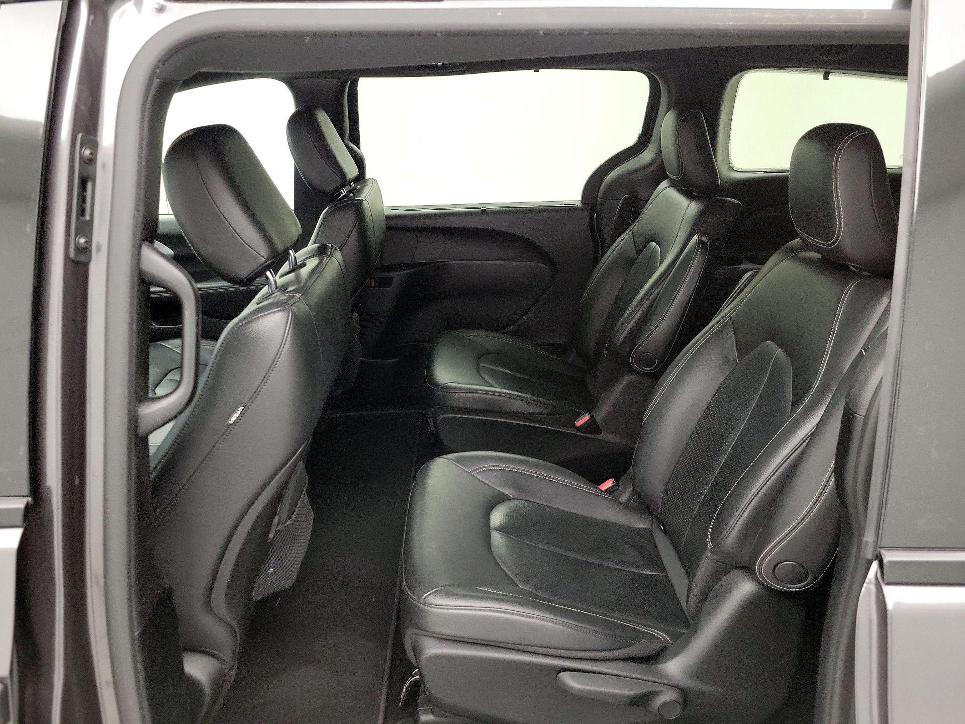 Thumbnail: 2020 Chrysler Pacifica - 20