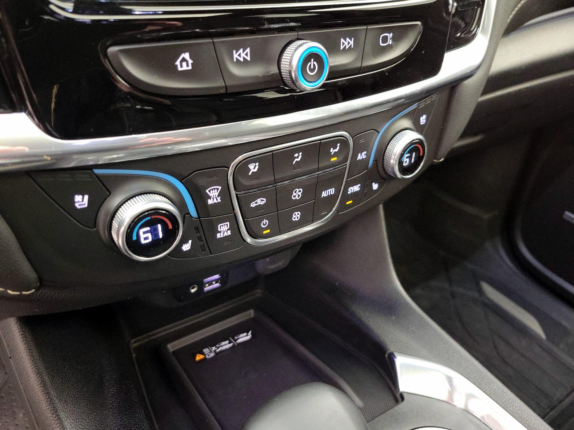 Thumbnail: 2023 Chevrolet Traverse - 17