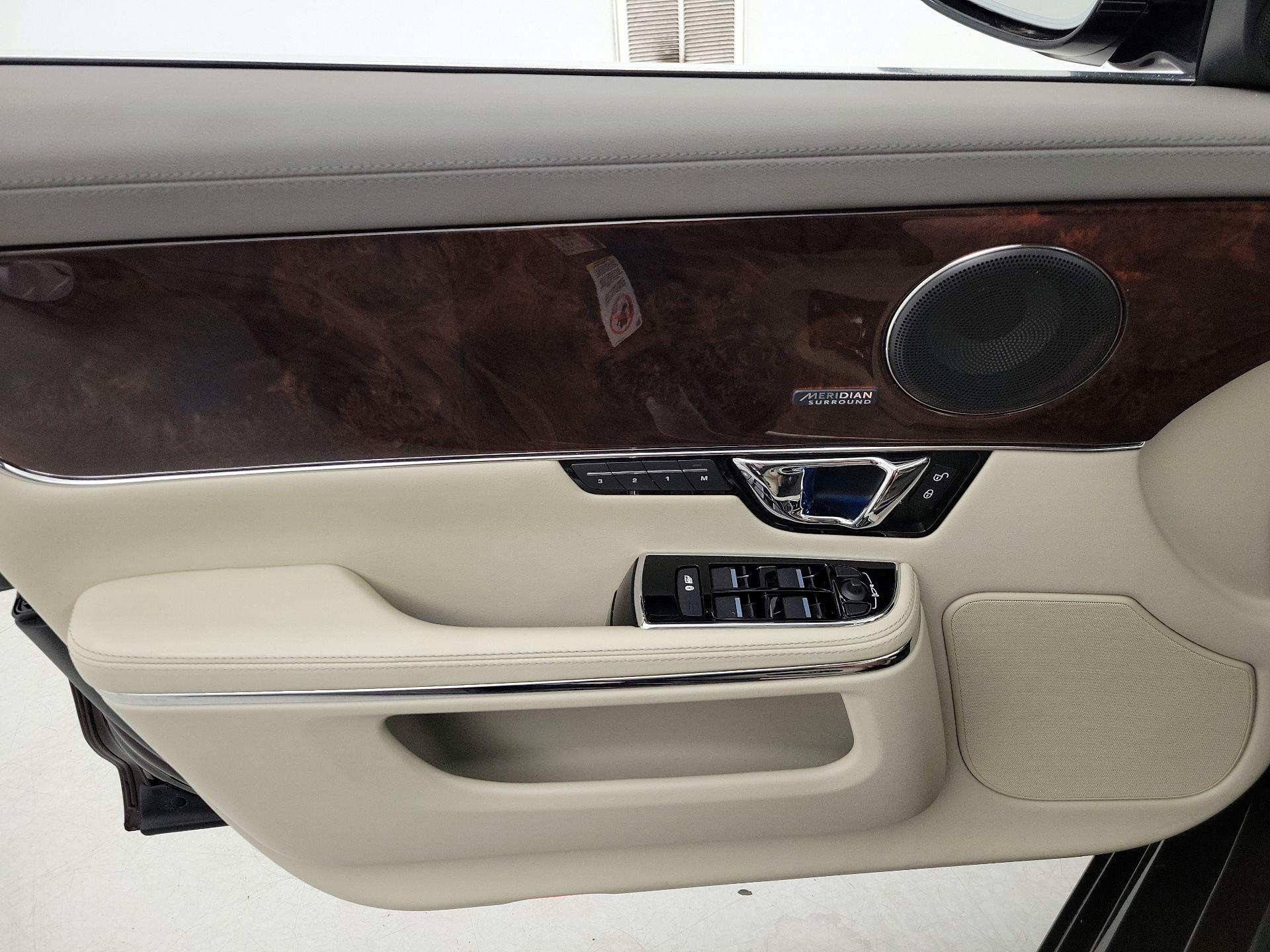 Thumbnail: 2016 Jaguar XJ - 12