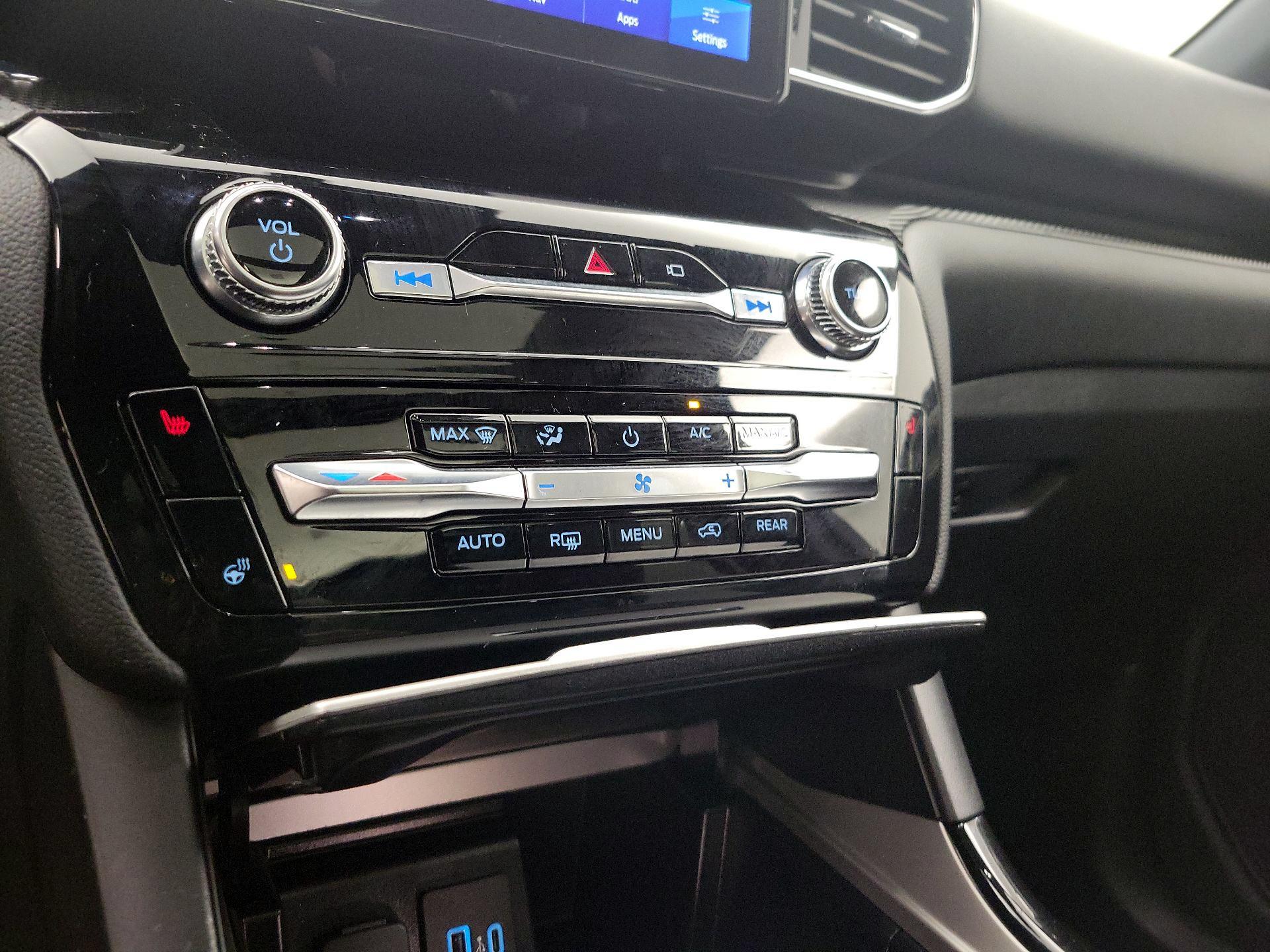 Thumbnail: 2022 Ford Explorer - 15