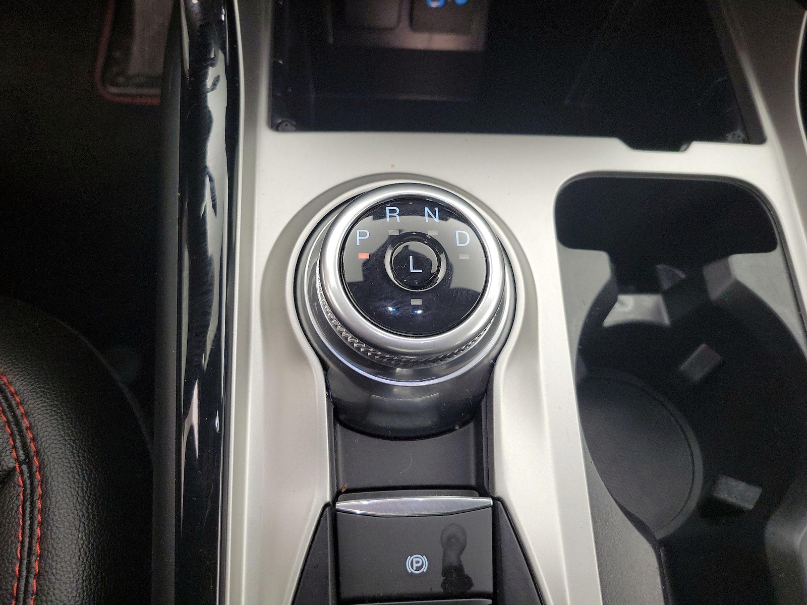 2022 Ford Explorer ST-LINE - Photo 17