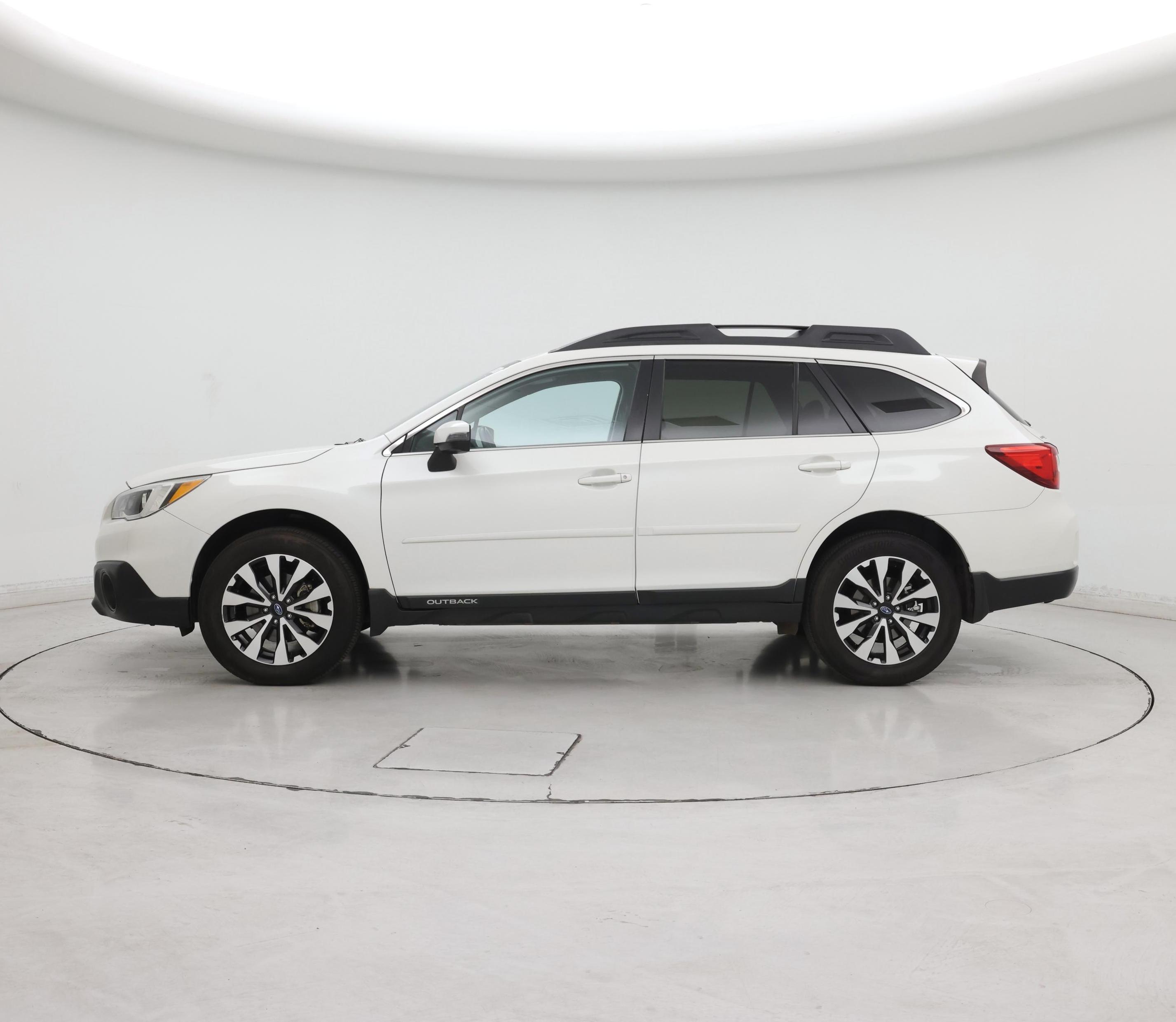 Thumbnail: 2016 Subaru Outback - 3