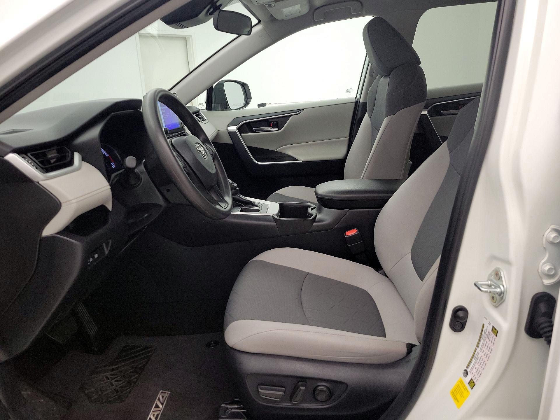 Thumbnail: 2024 Toyota RAV4 - 11