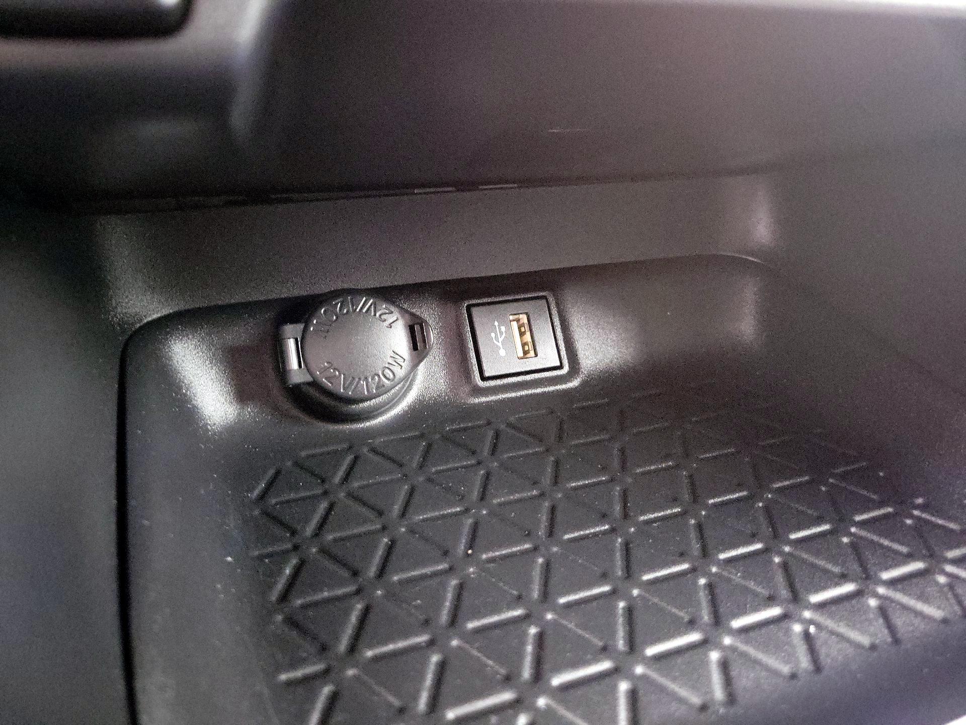 Thumbnail: 2024 Toyota RAV4 - 18